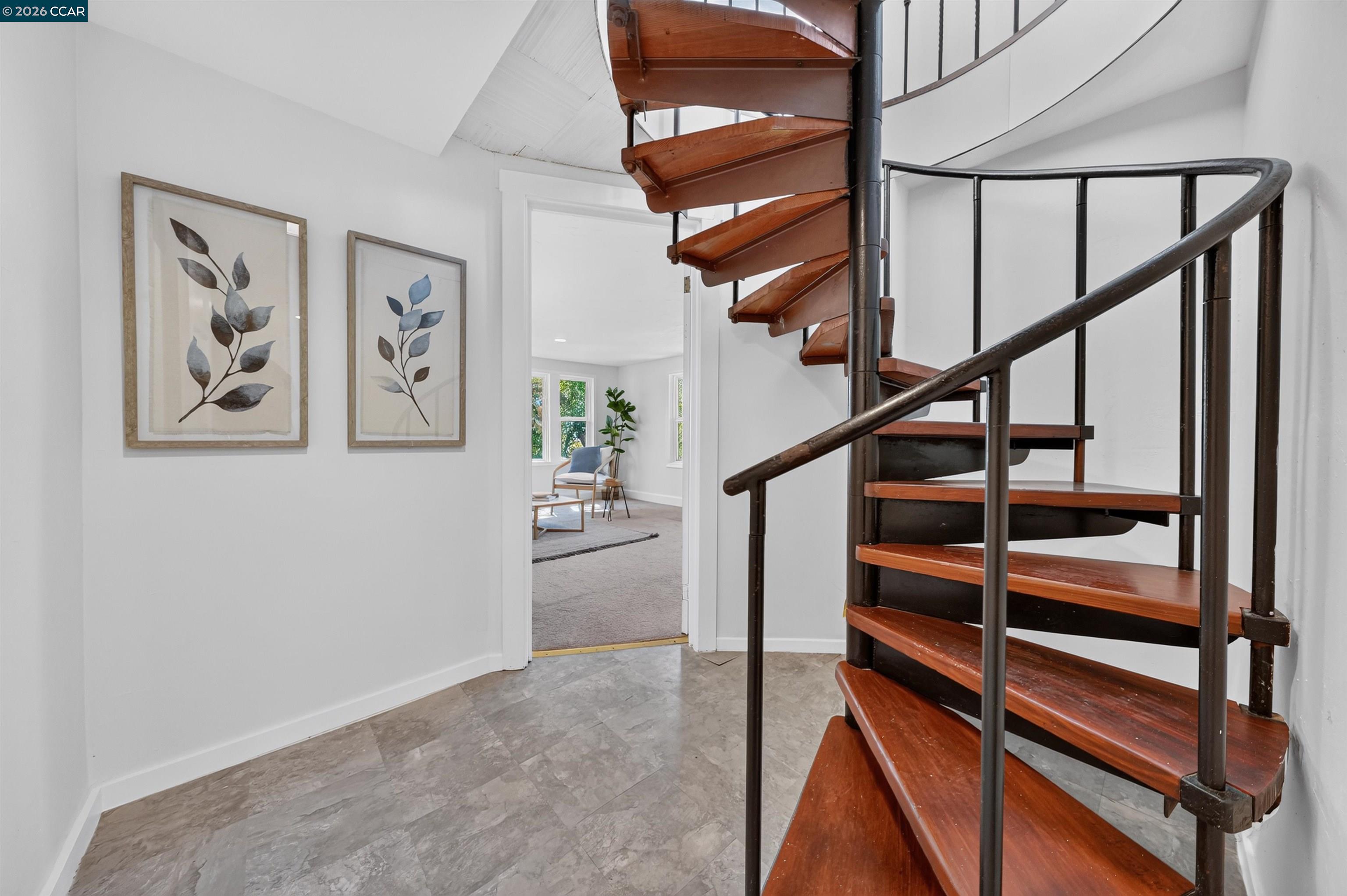907 Glendome Cir