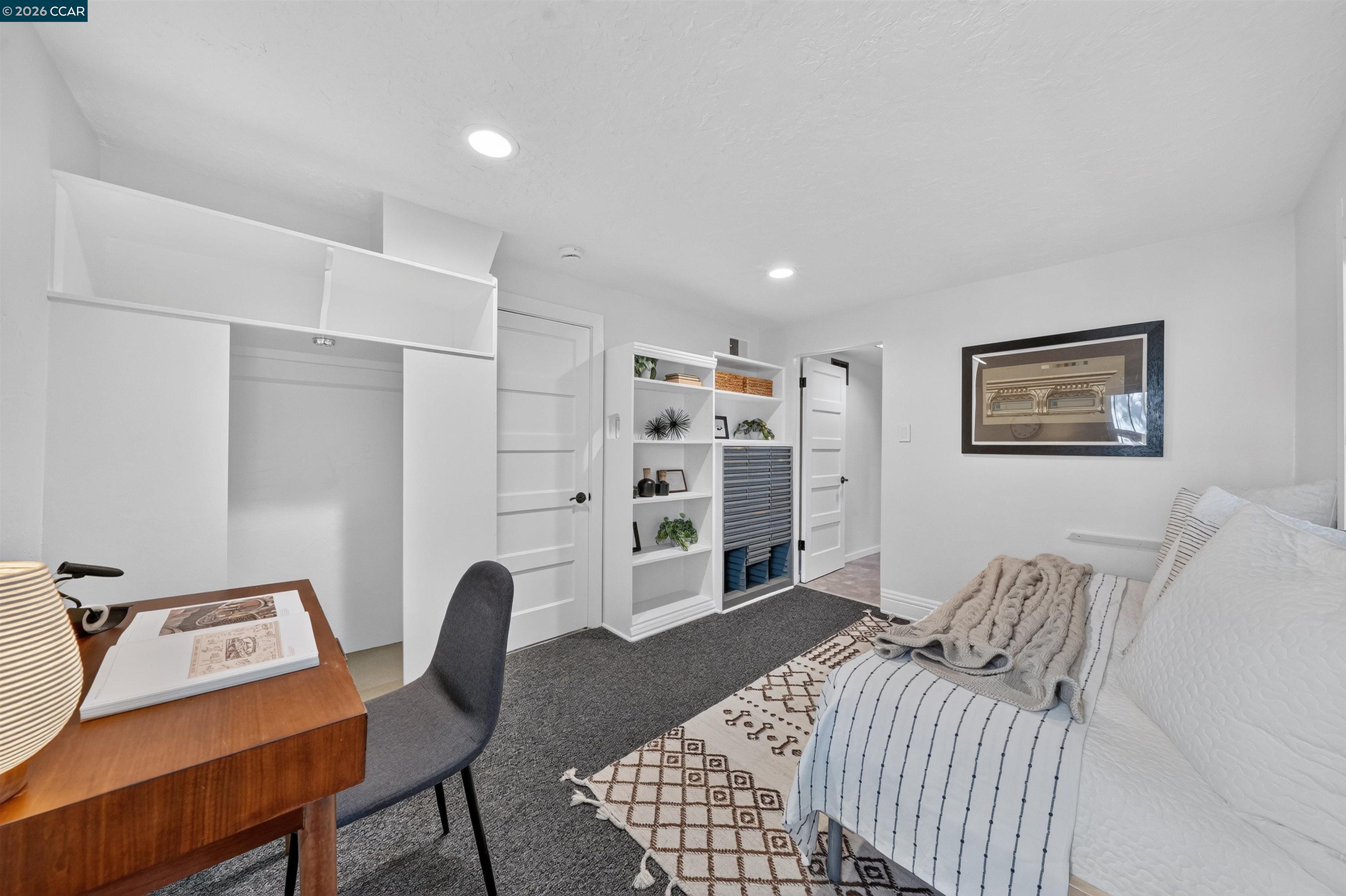 907 Glendome Cir