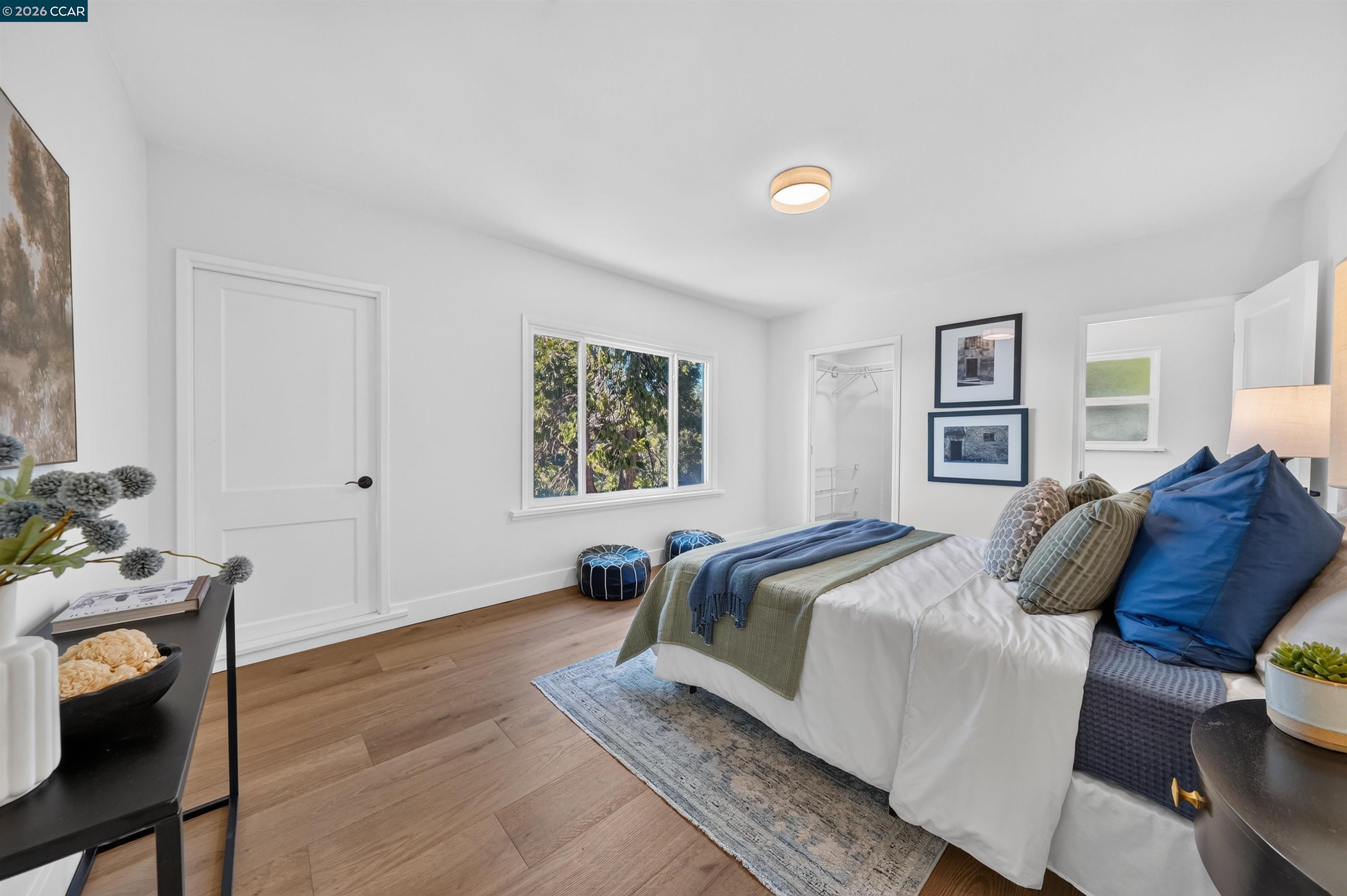 907 Glendome Cir