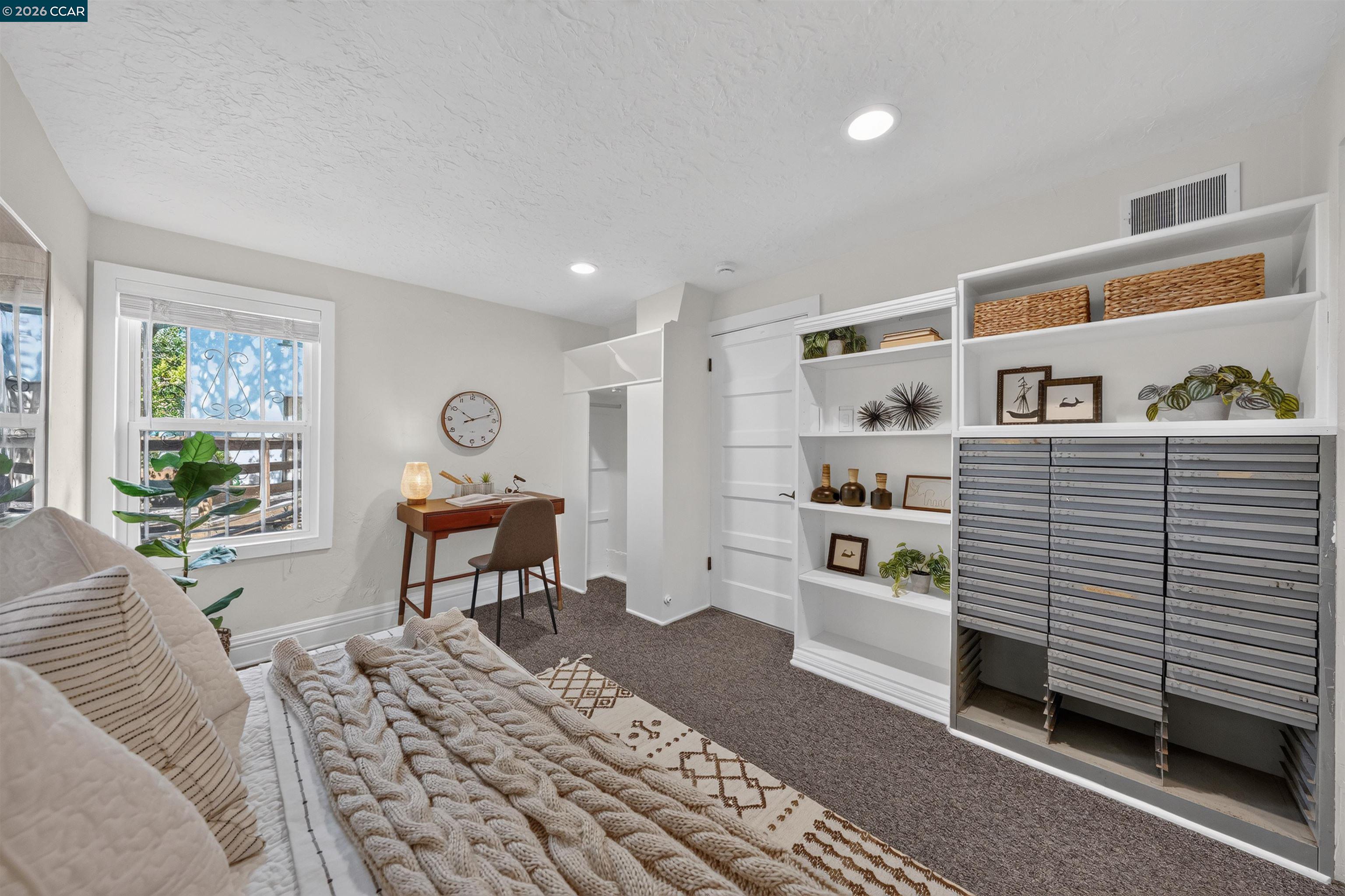 907 Glendome Cir