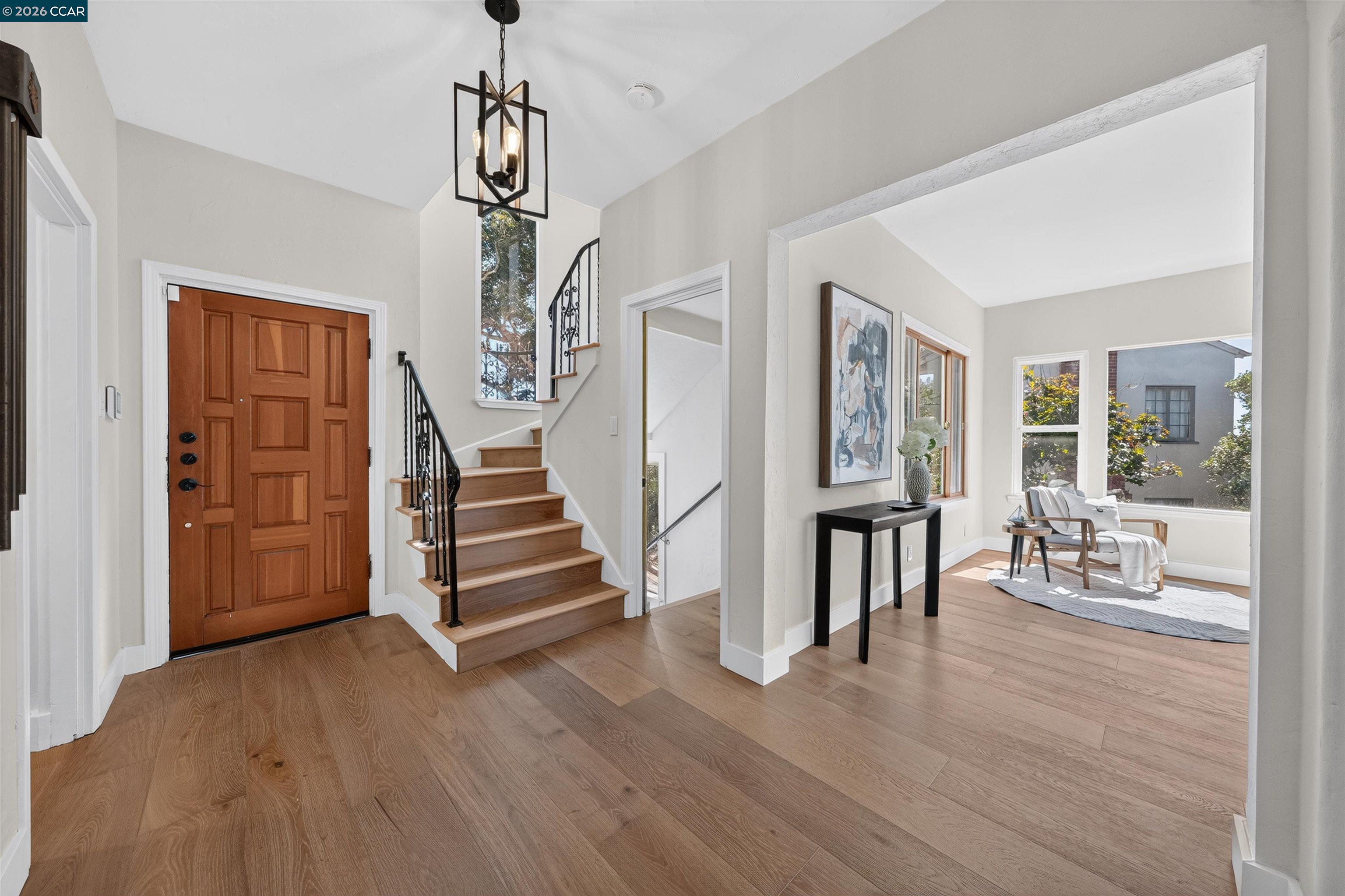 907 Glendome Cir