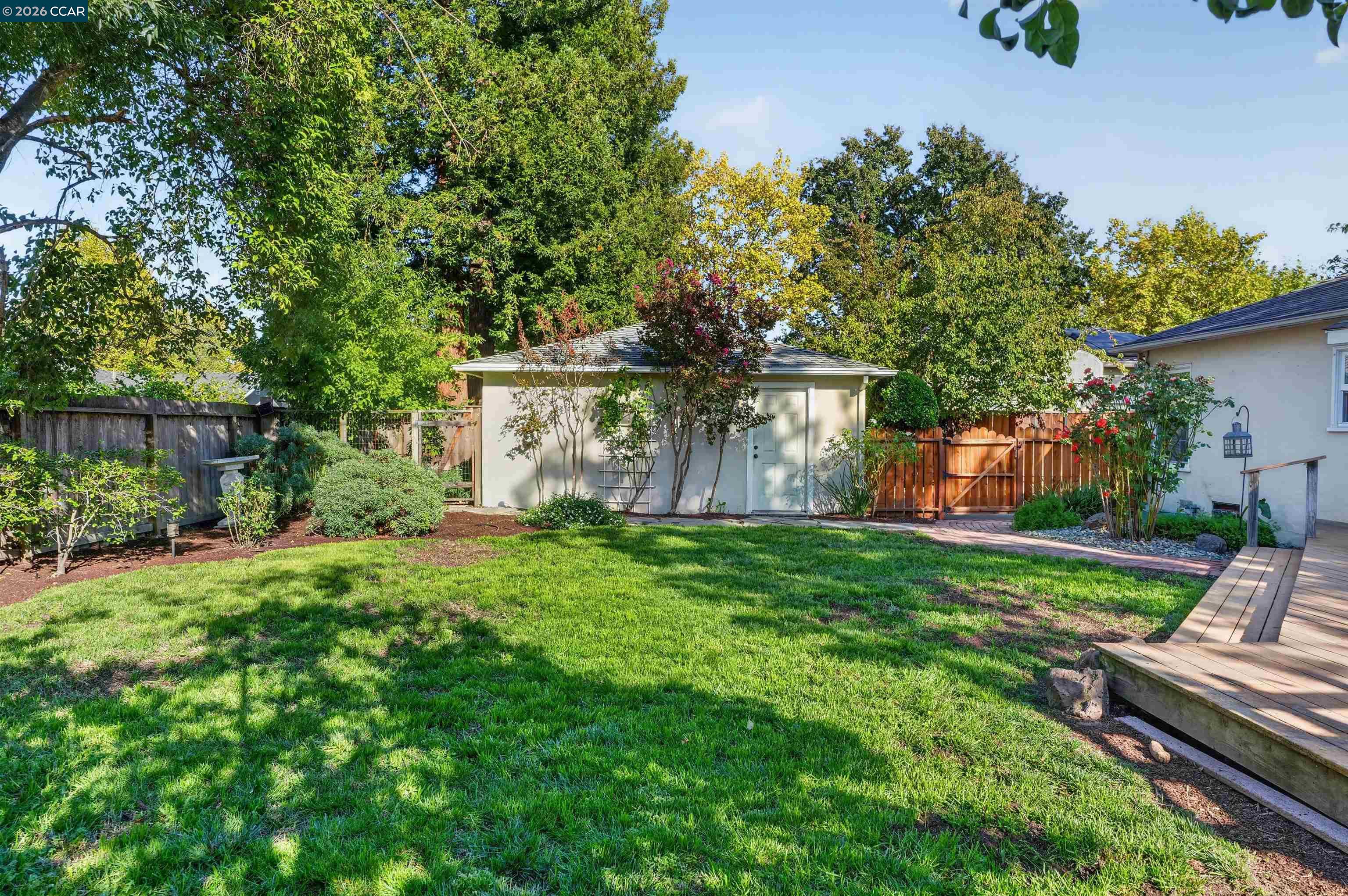 3216 Rogers Ave