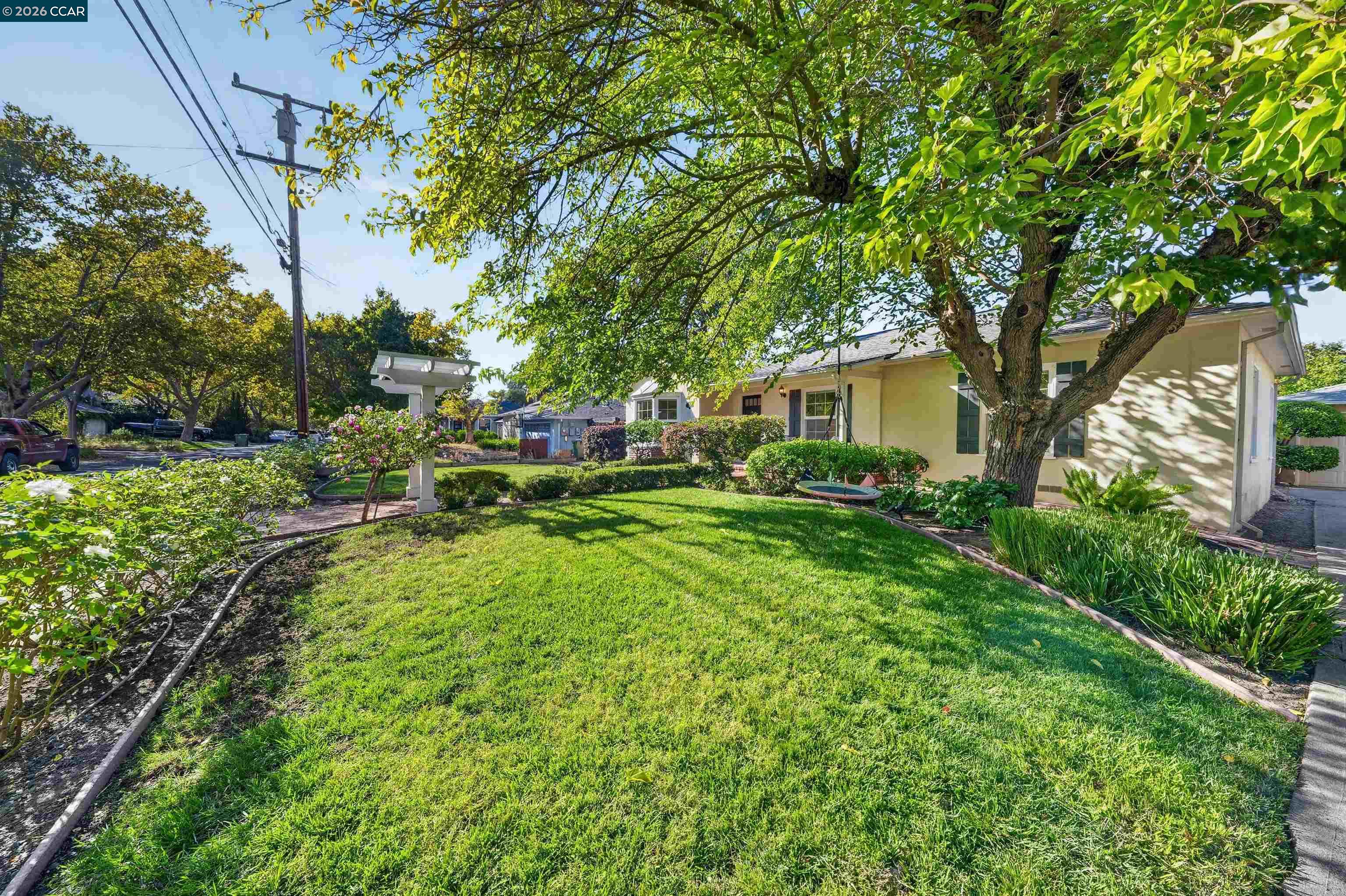 3216 Rogers Ave