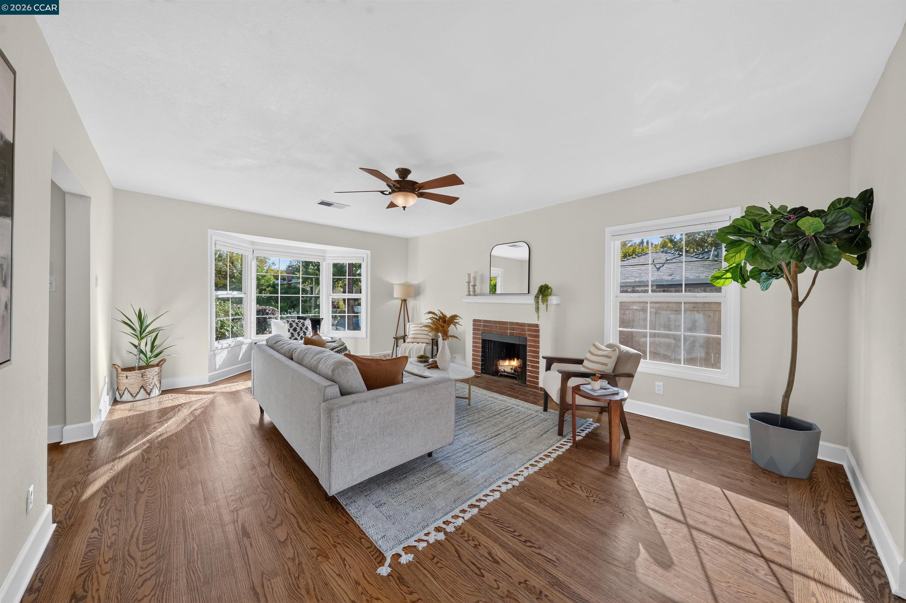 3216 Rogers Ave