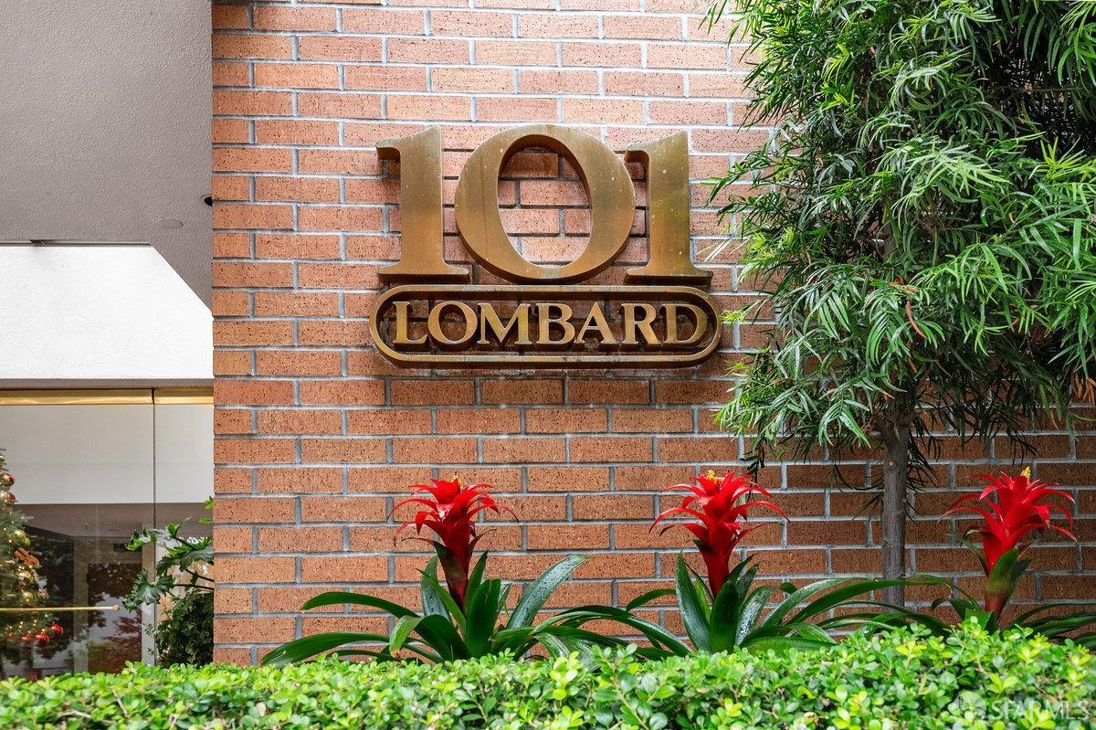 101 Lombard # 215W