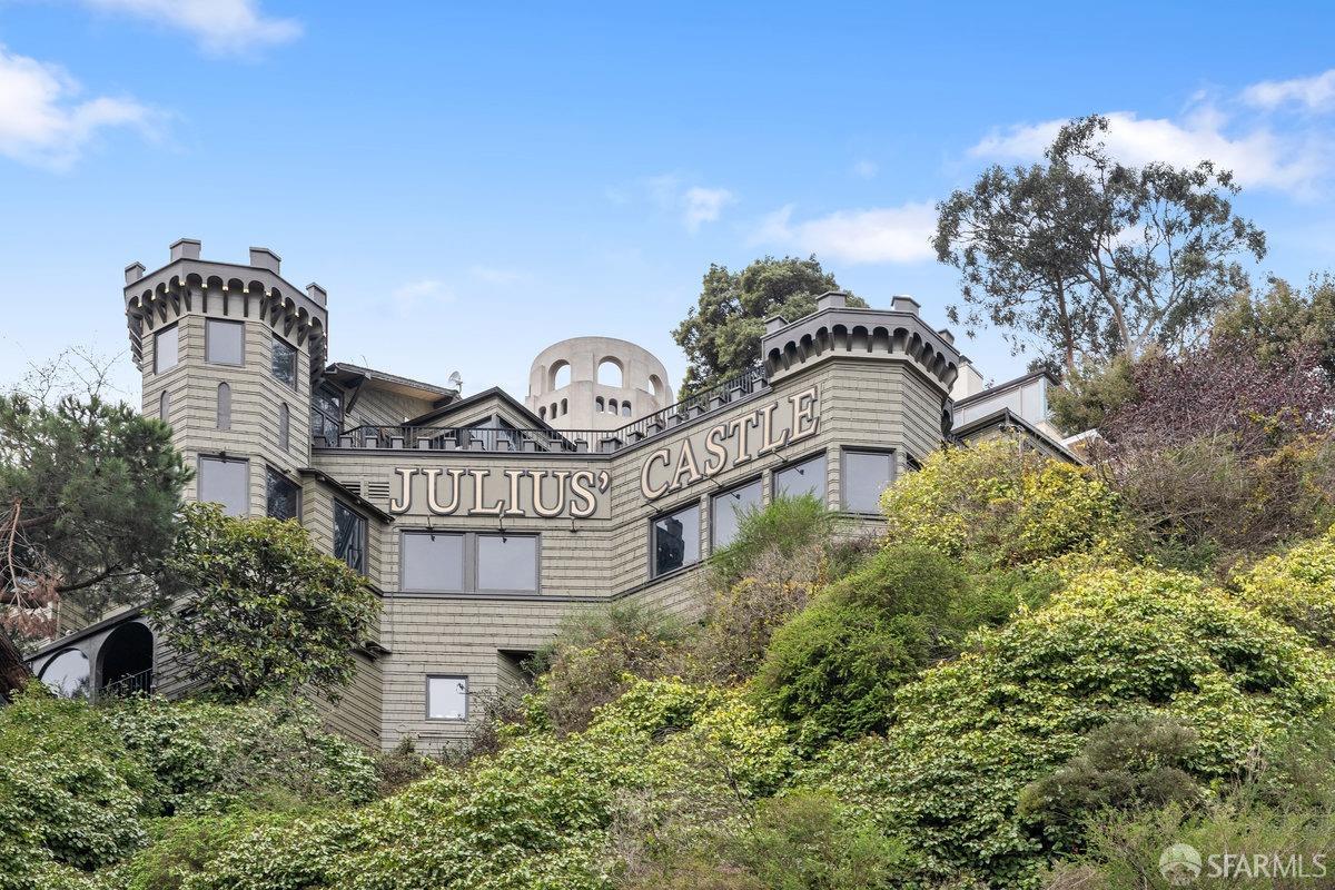 101 Lombard # 215W