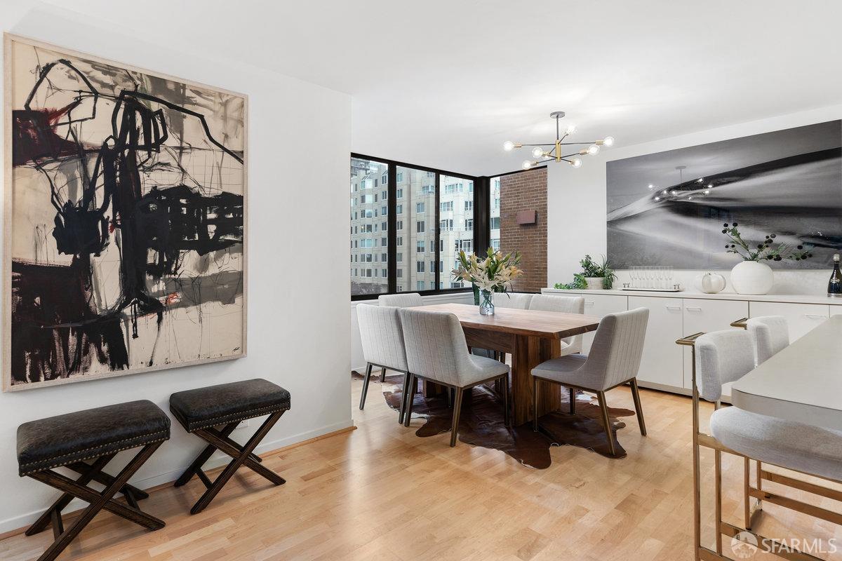 101 Lombard # 215W