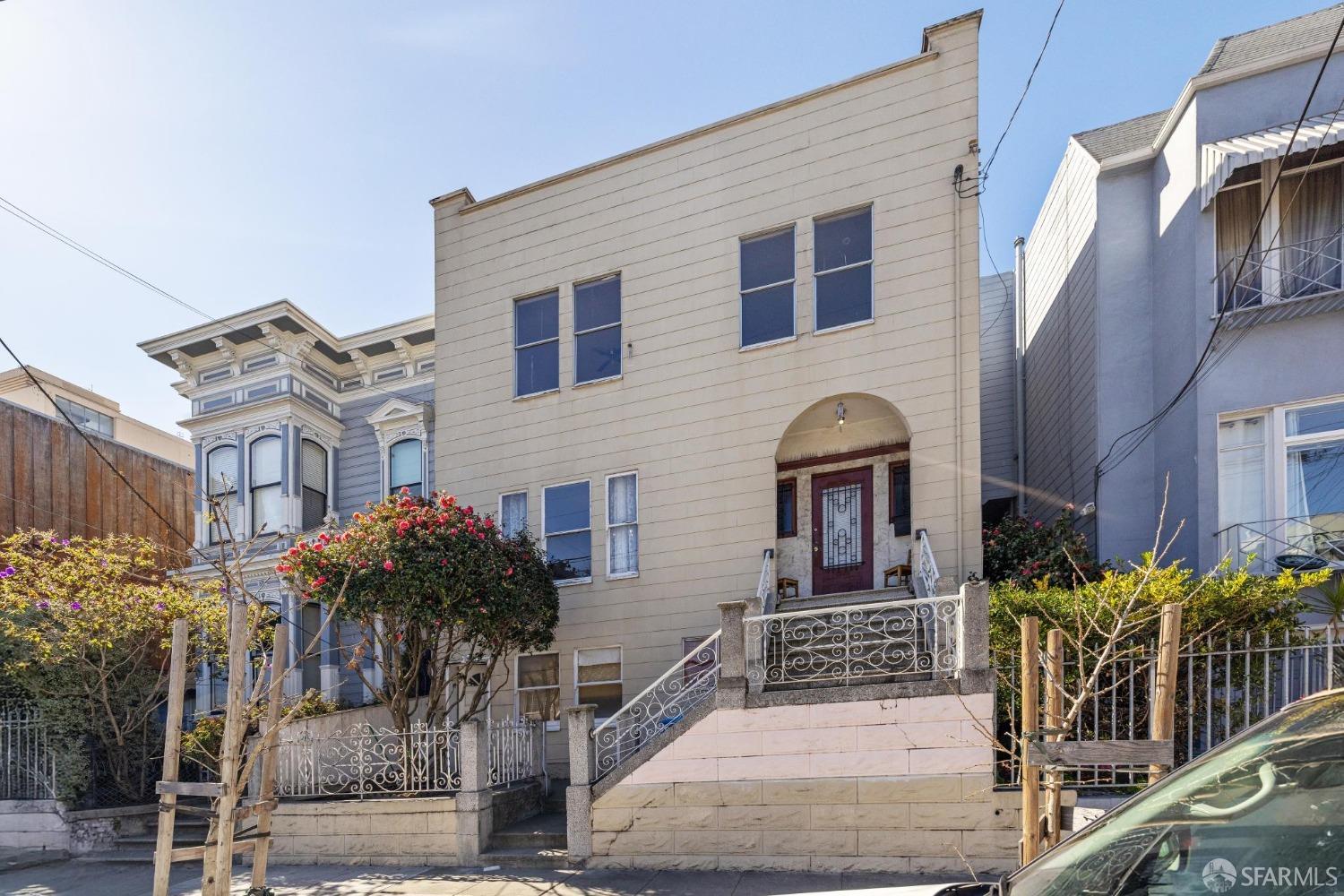 1358 South Van Ness Avenue