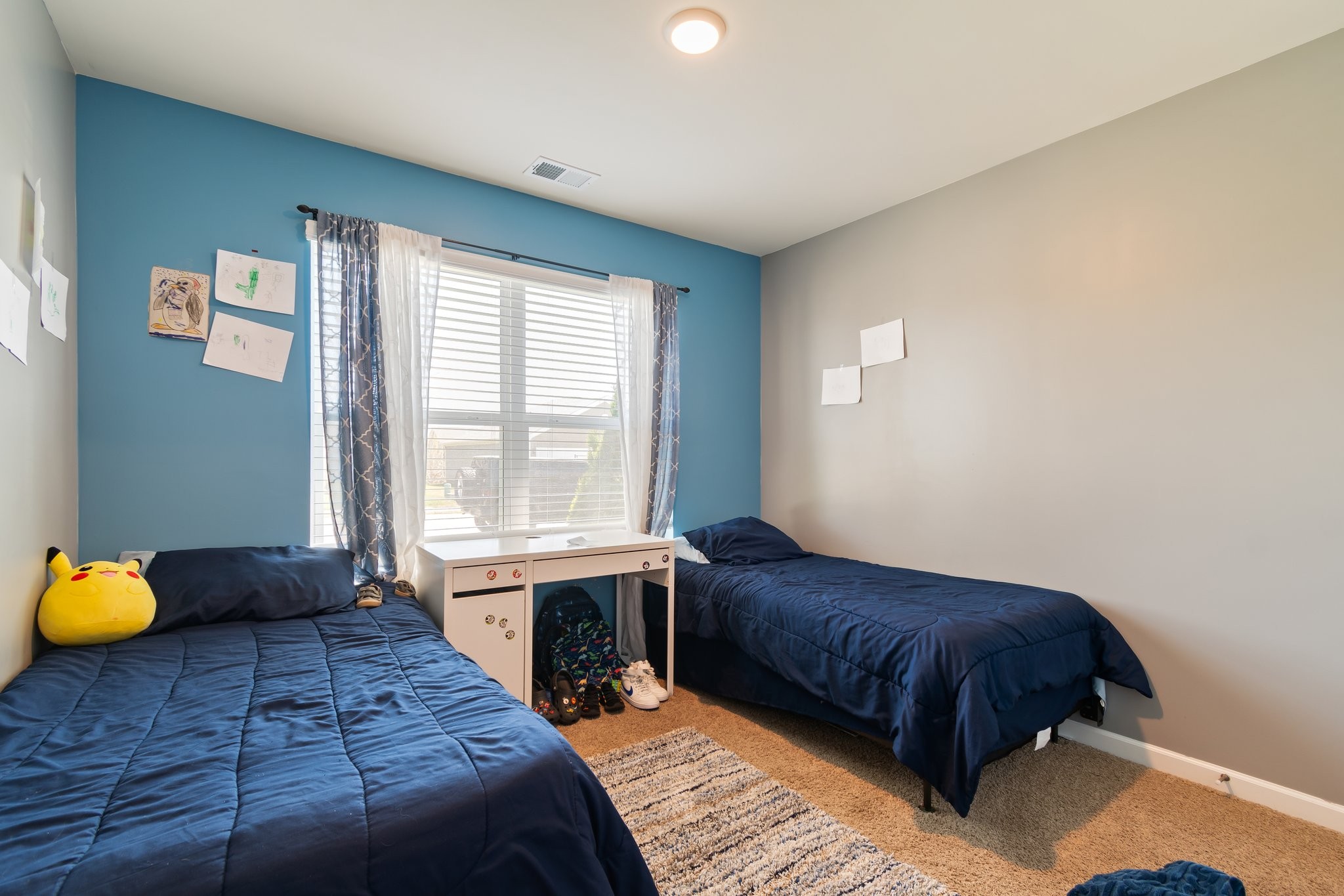 2814 Buzz St