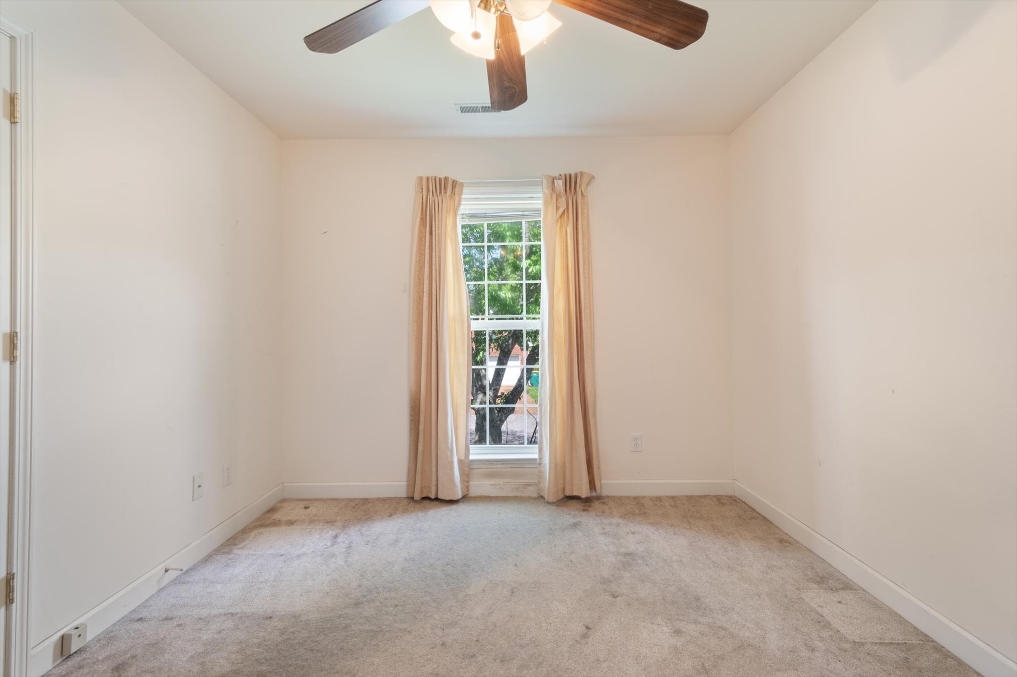 1132 McDonough Cir
