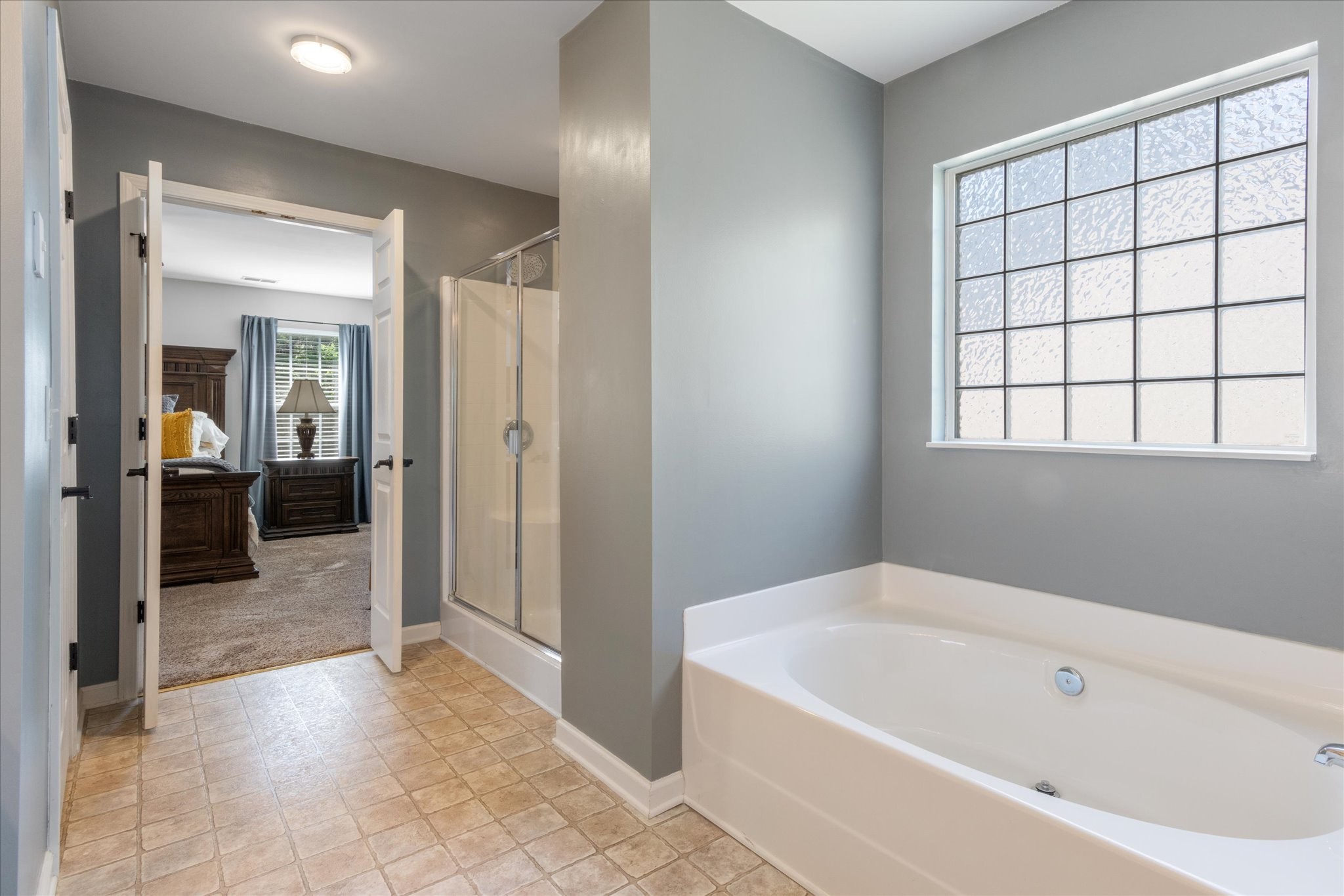 1017 Tanyard Springs Dr