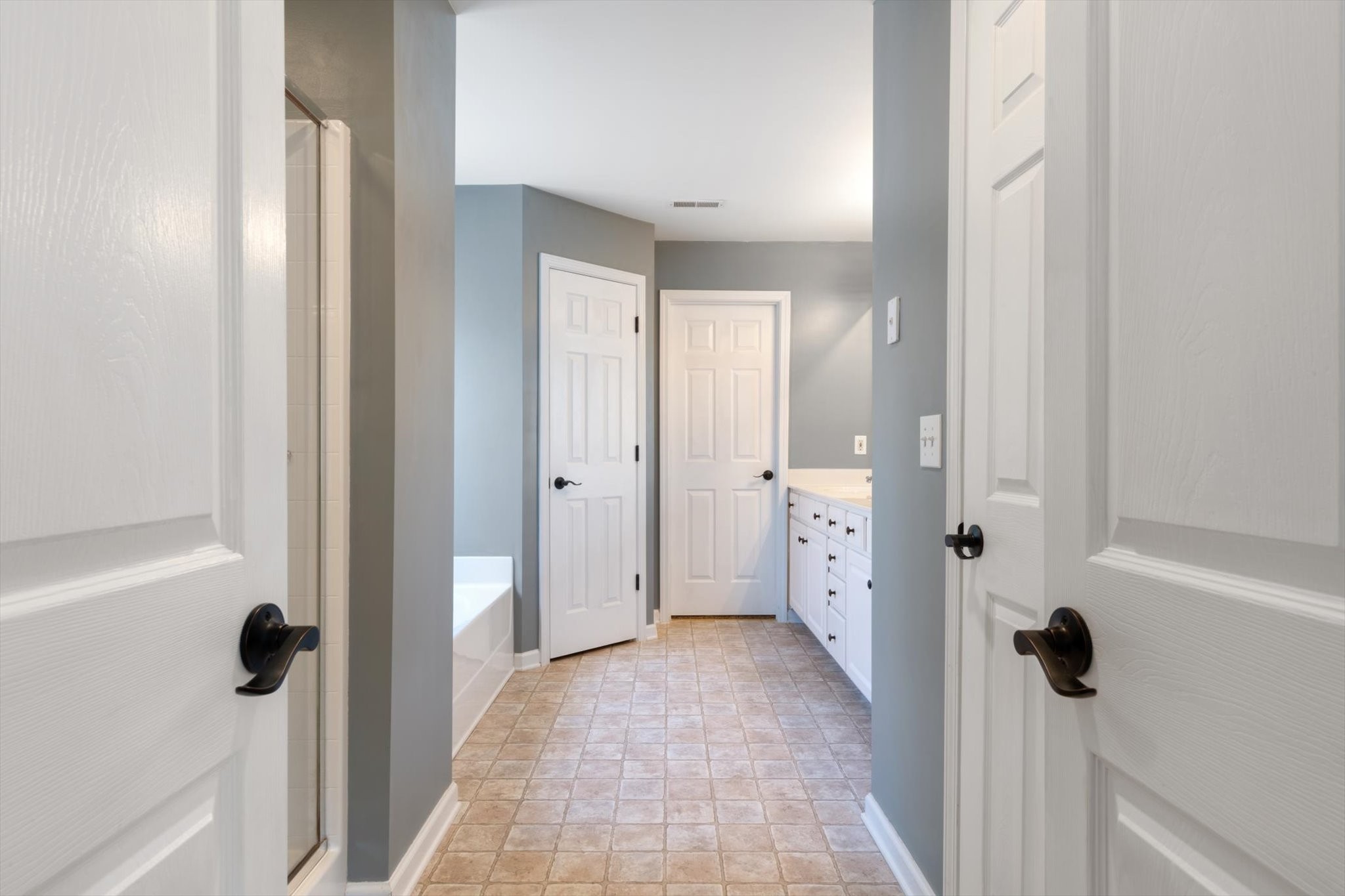 1017 Tanyard Springs Dr