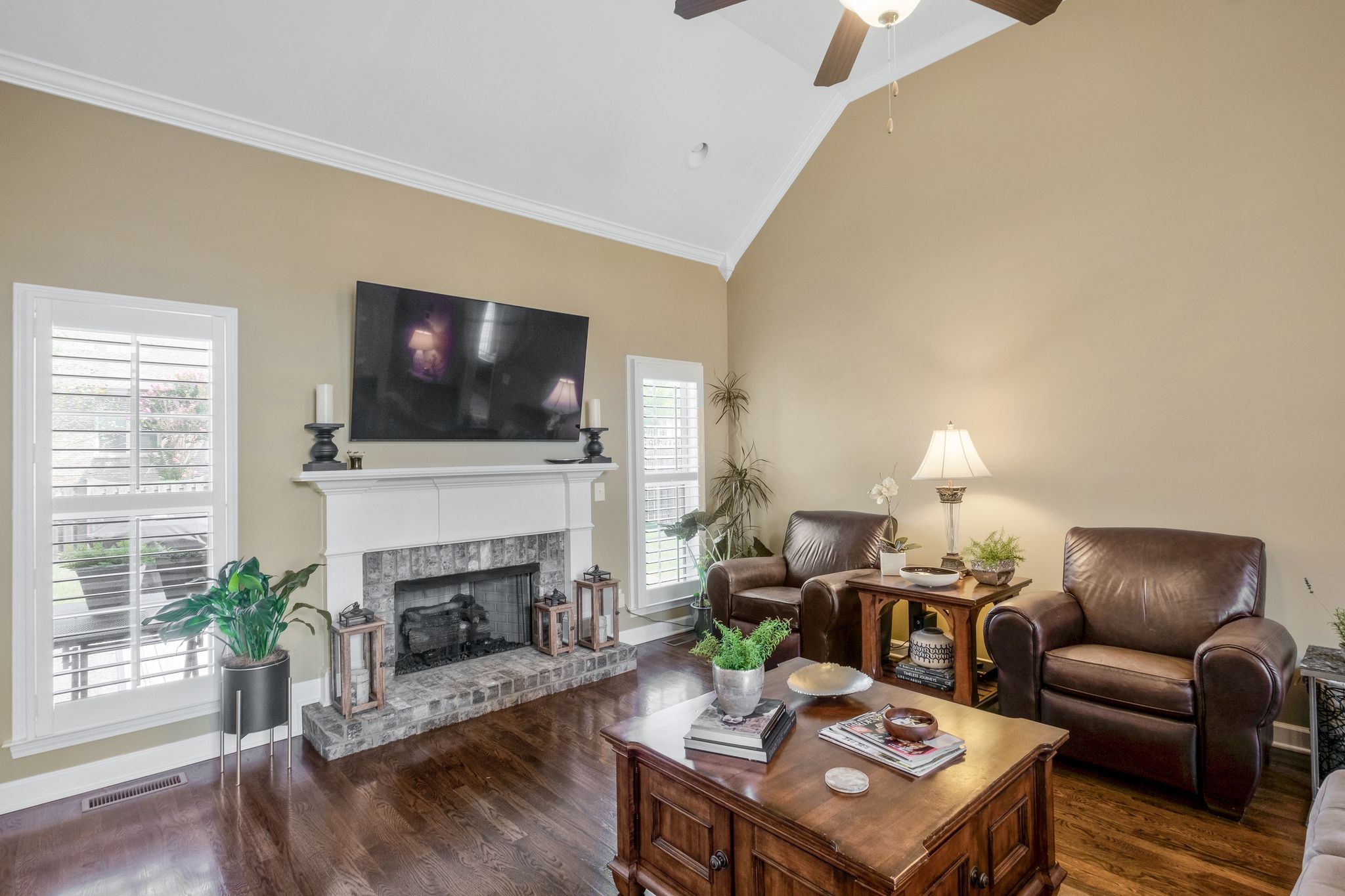 4005 Madrid Dr