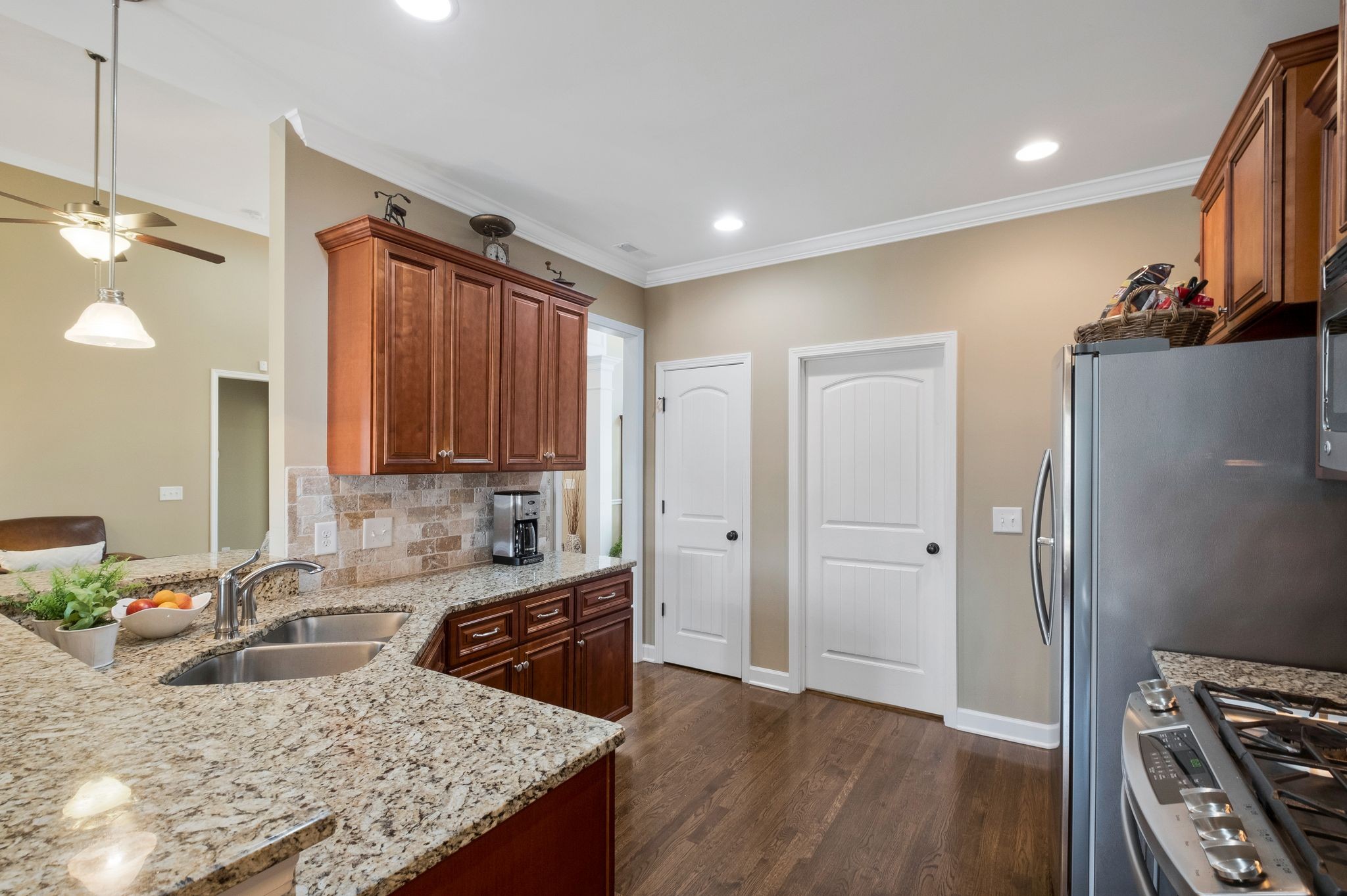 4005 Madrid Dr