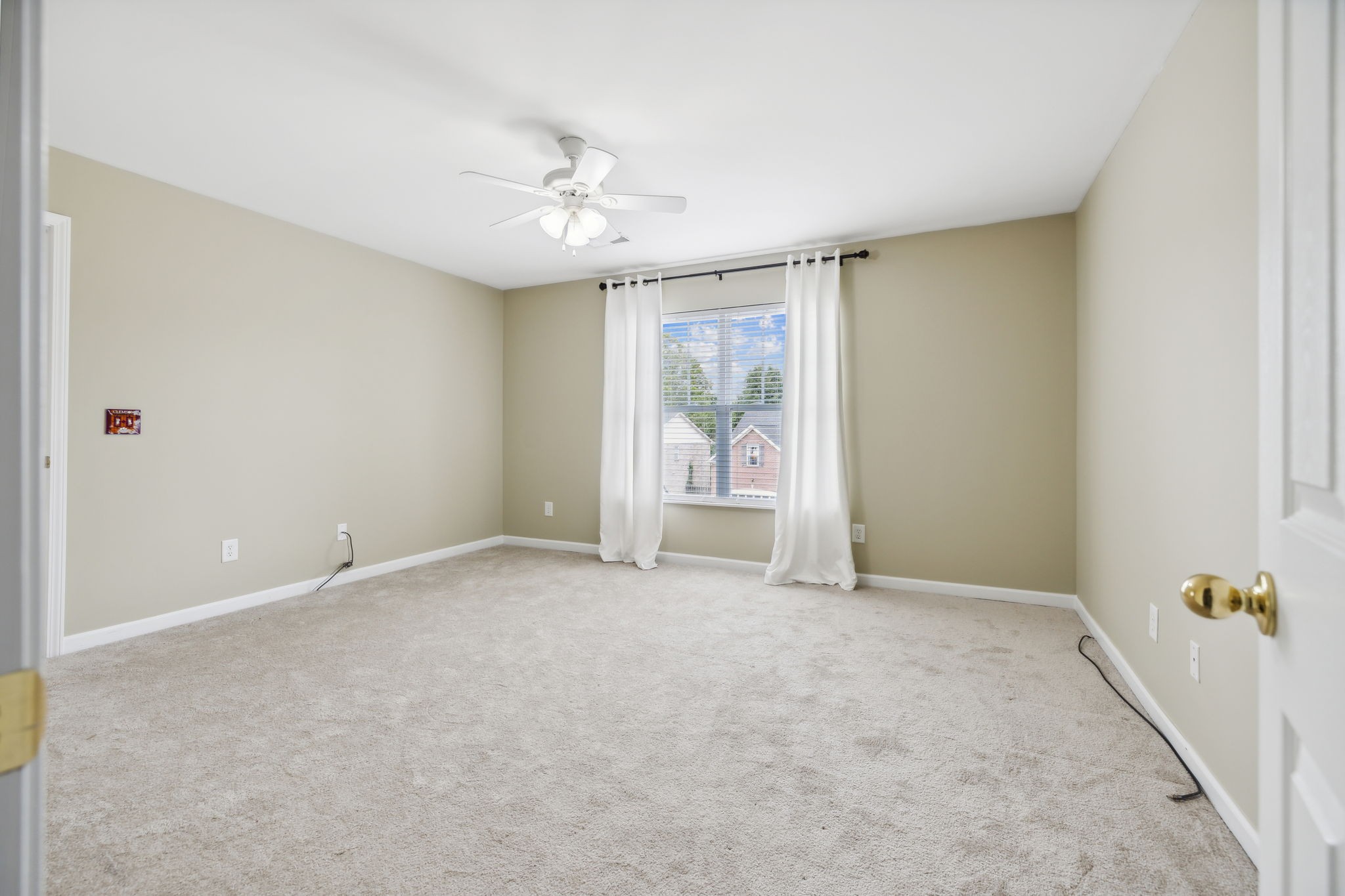 1021 Tanyard Springs Dr