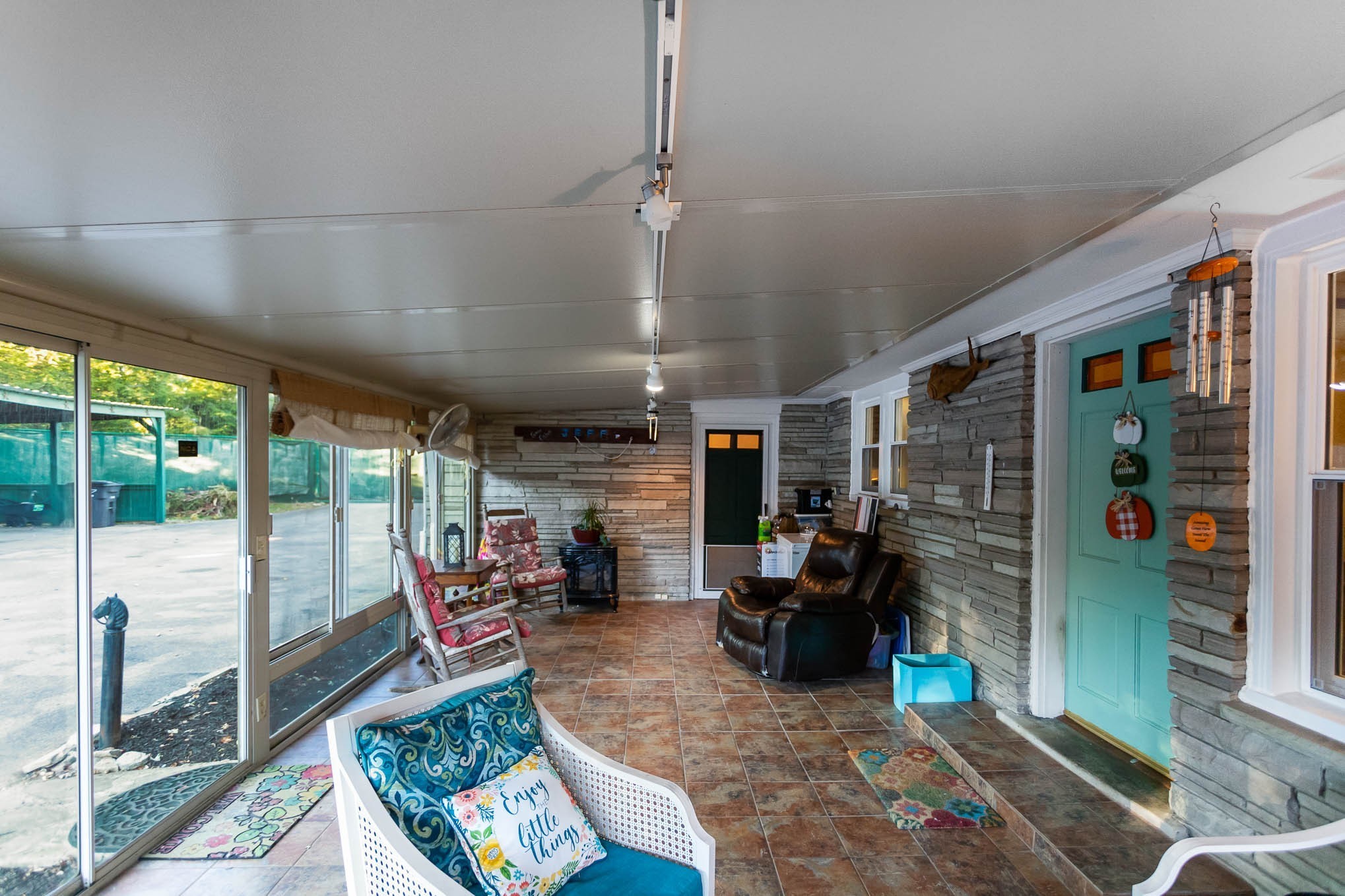 8827 Horton Hwy