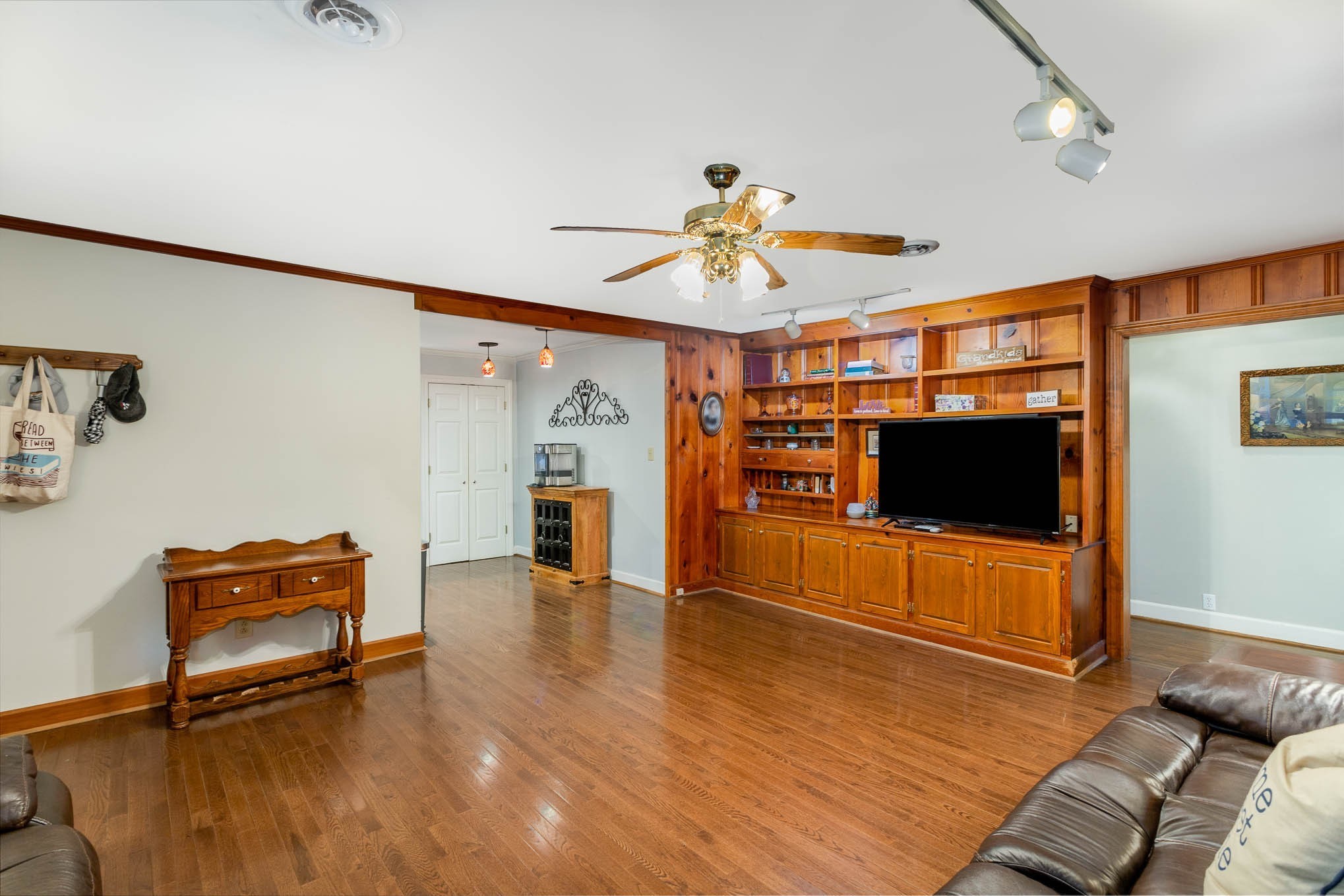 8827 Horton Hwy