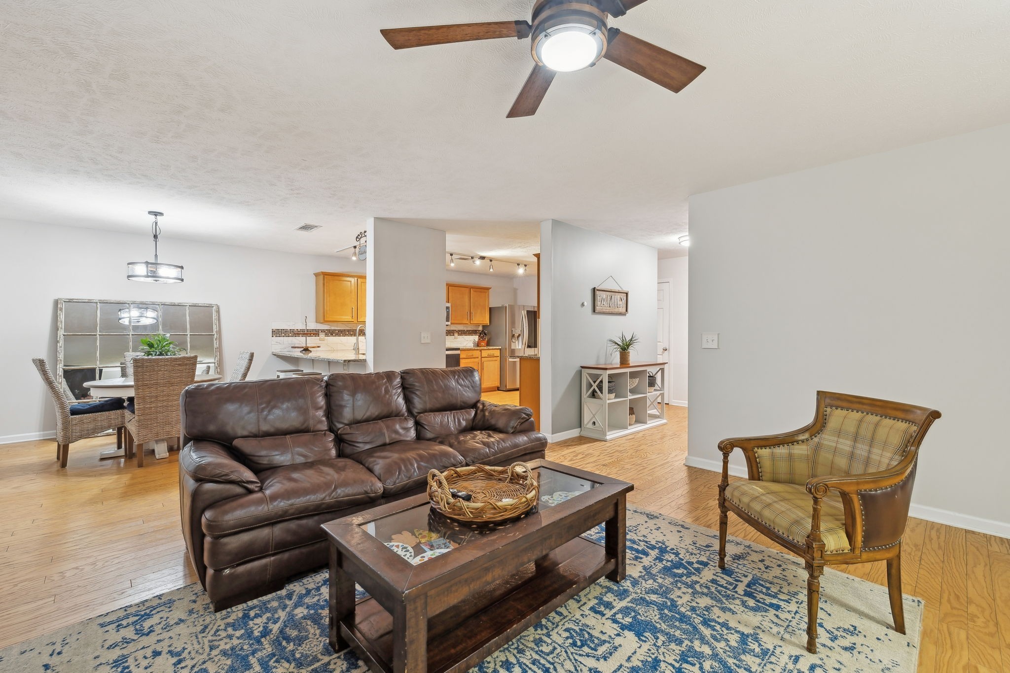 1006 Harmony Ln