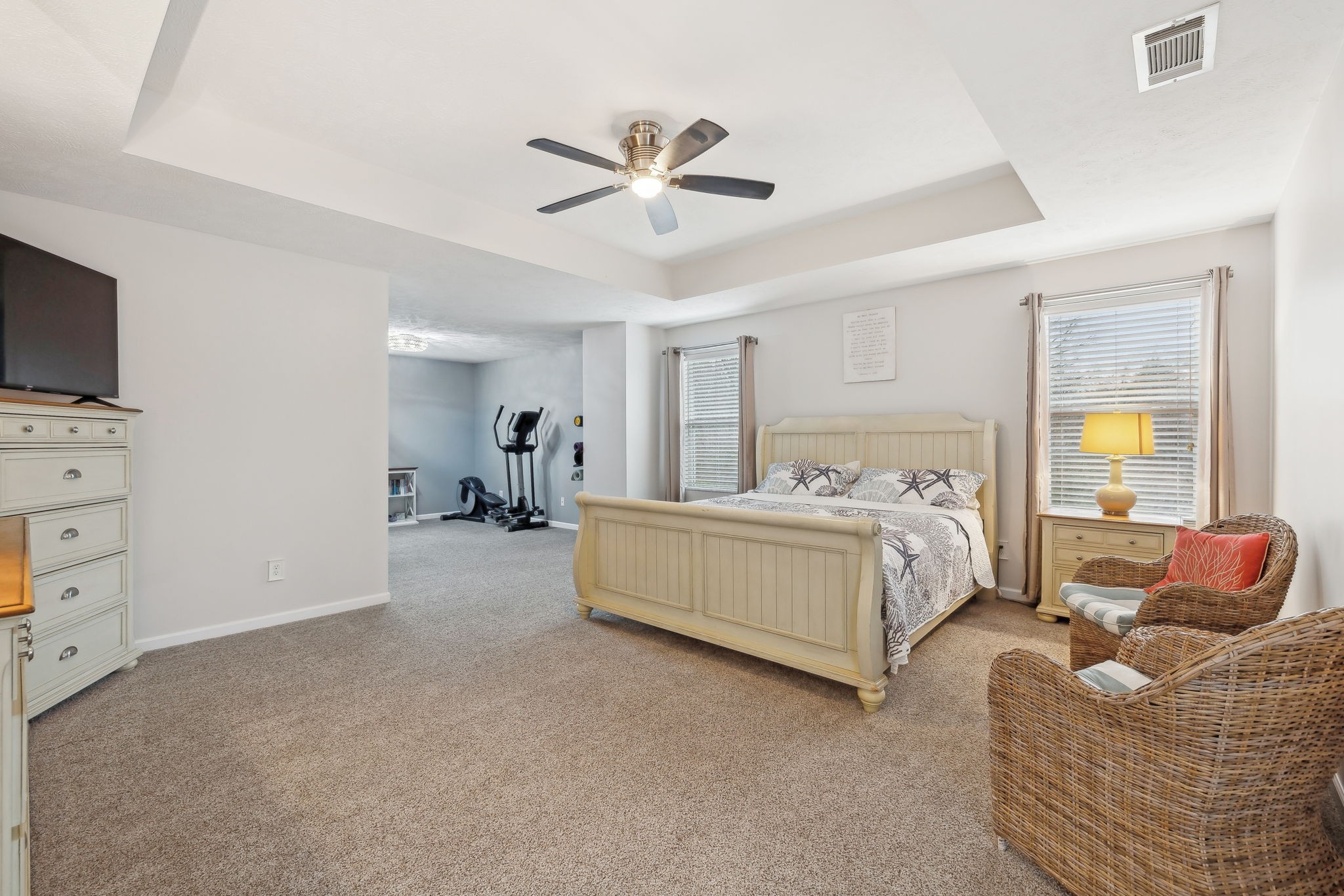 1006 Harmony Ln