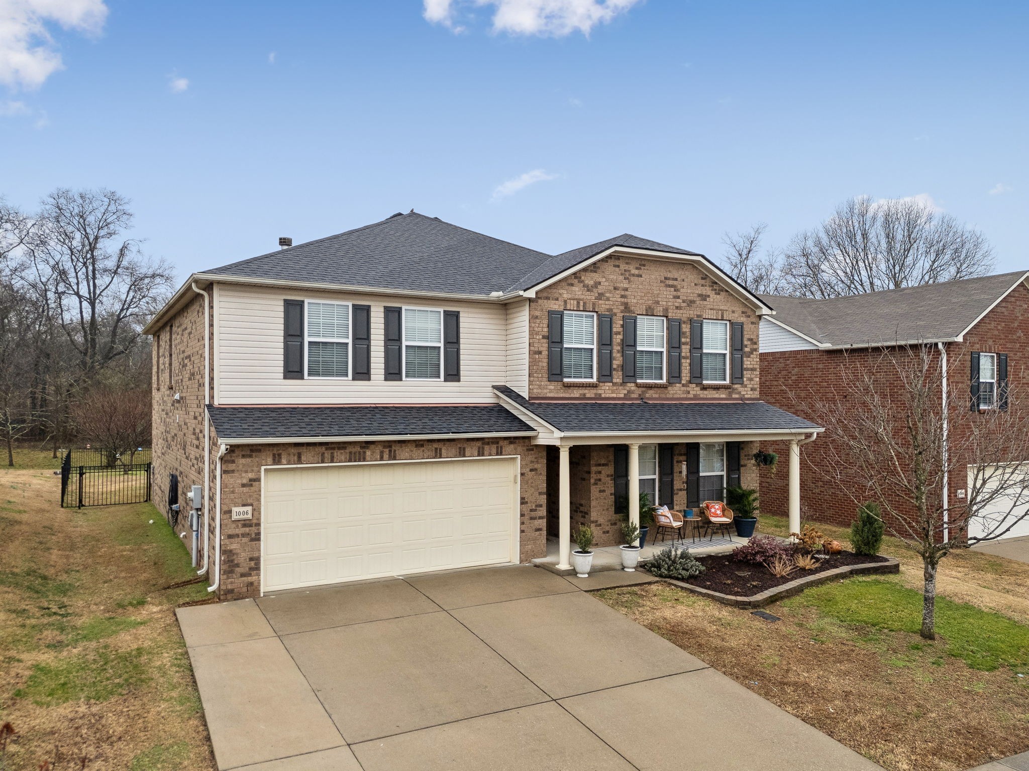 1006 Harmony Ln