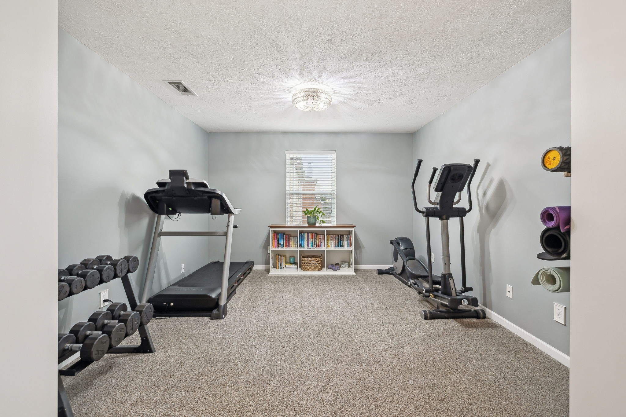 1006 Harmony Ln