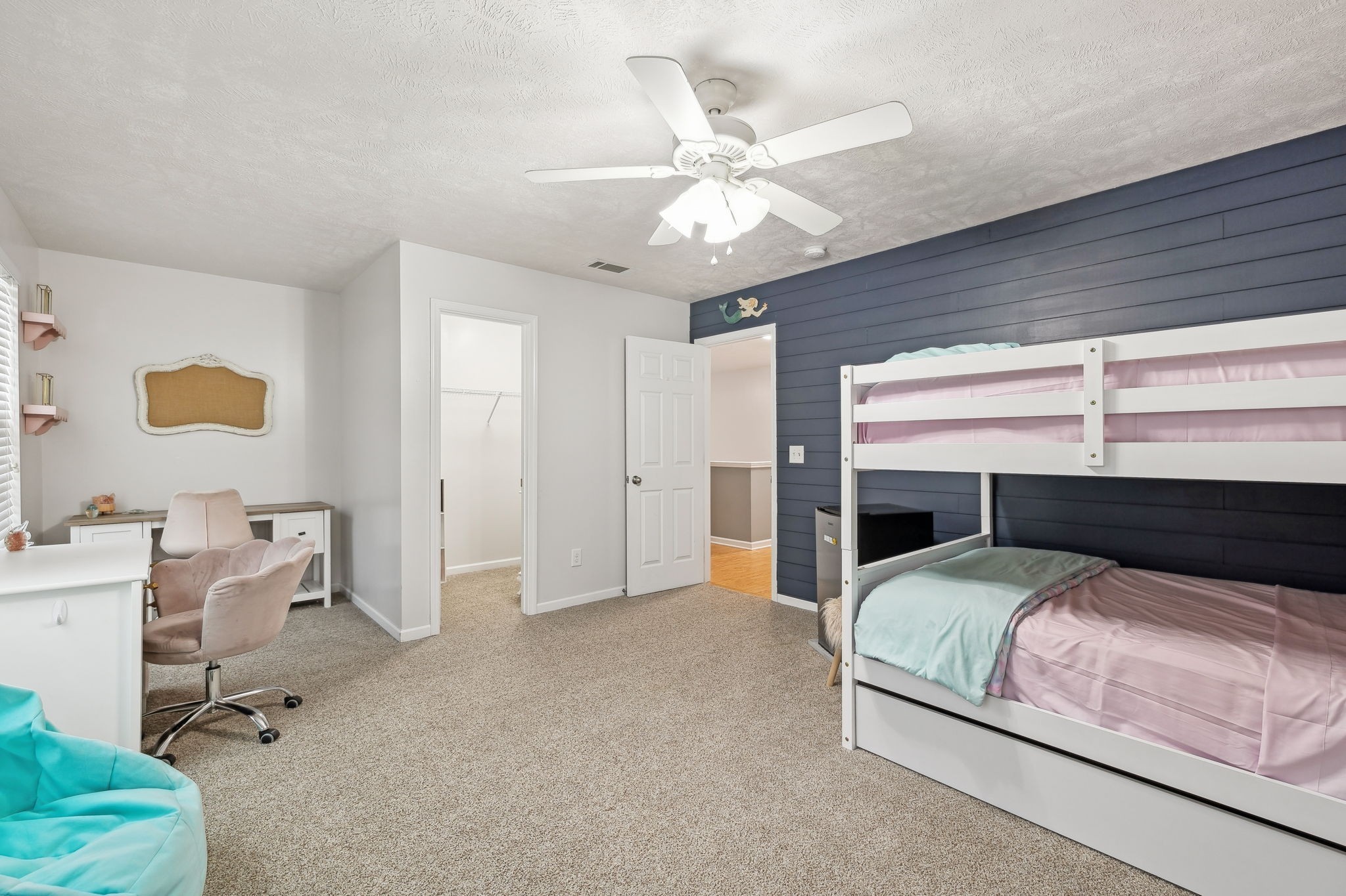 1006 Harmony Ln