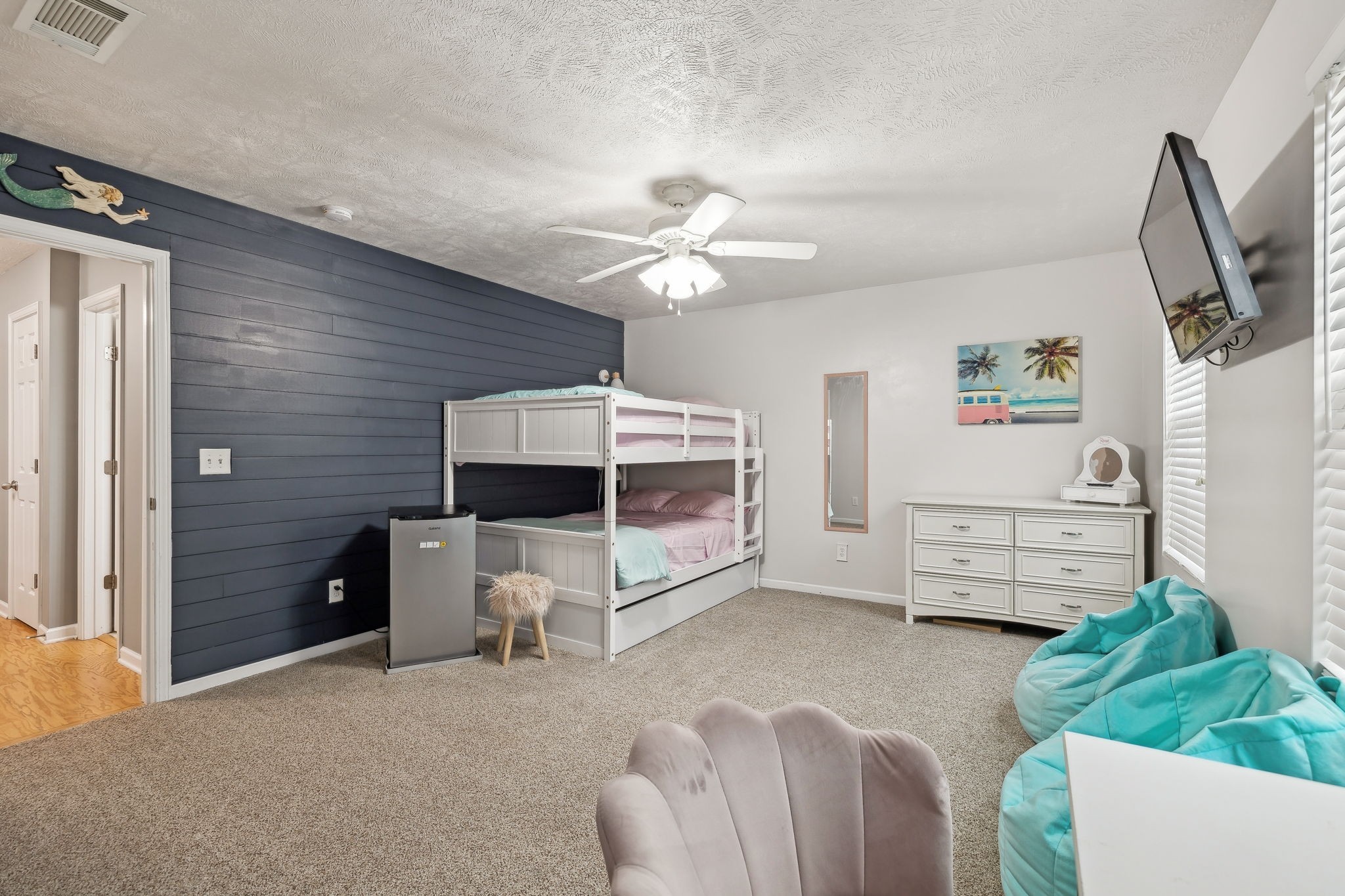 1006 Harmony Ln