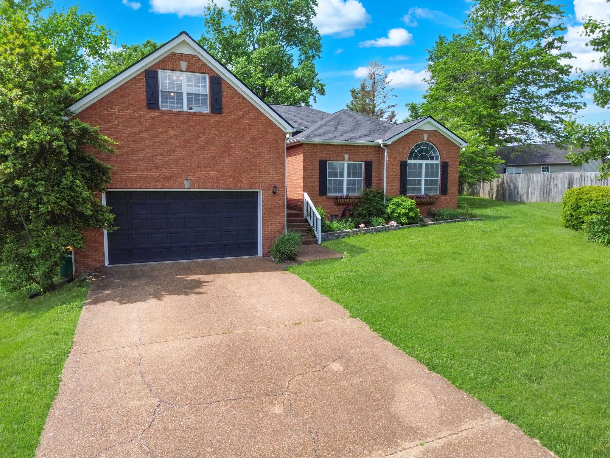 2720 Tallow Trce
