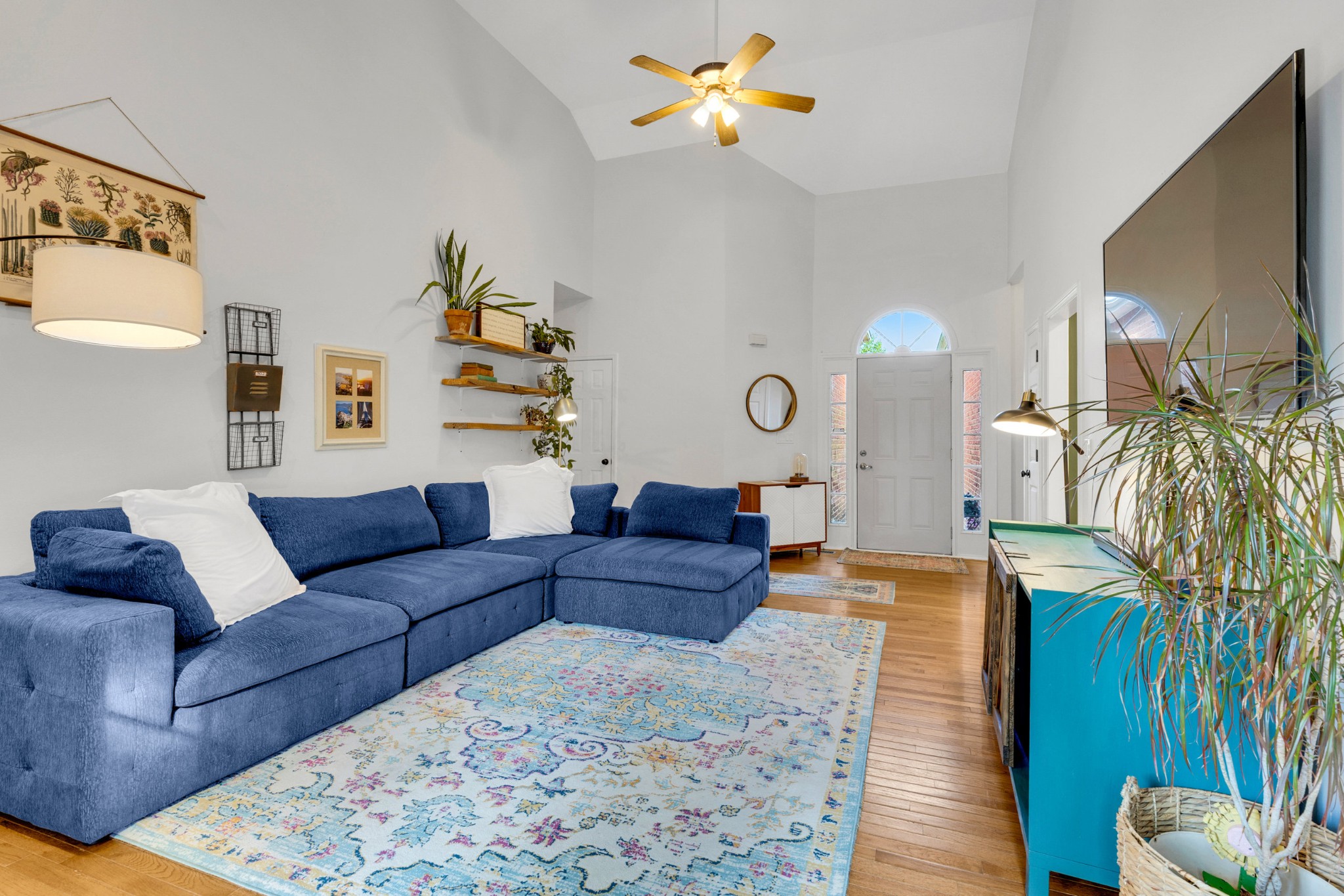 2720 Tallow Trce