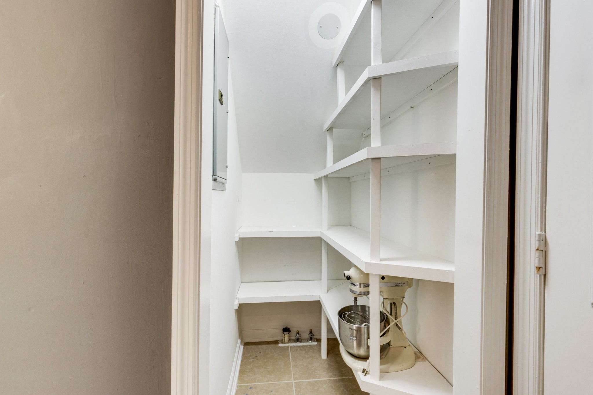 2720 Tallow Trce