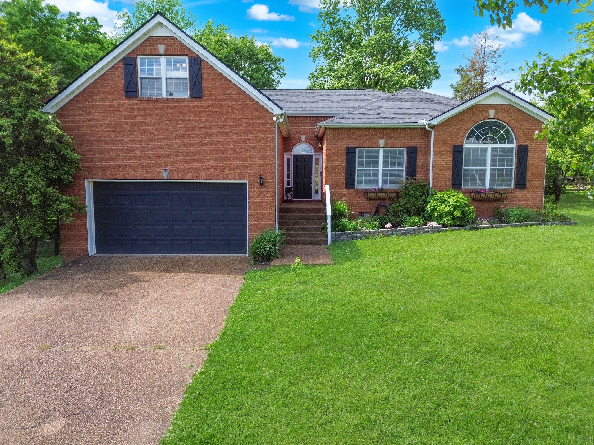 2720 Tallow Trce