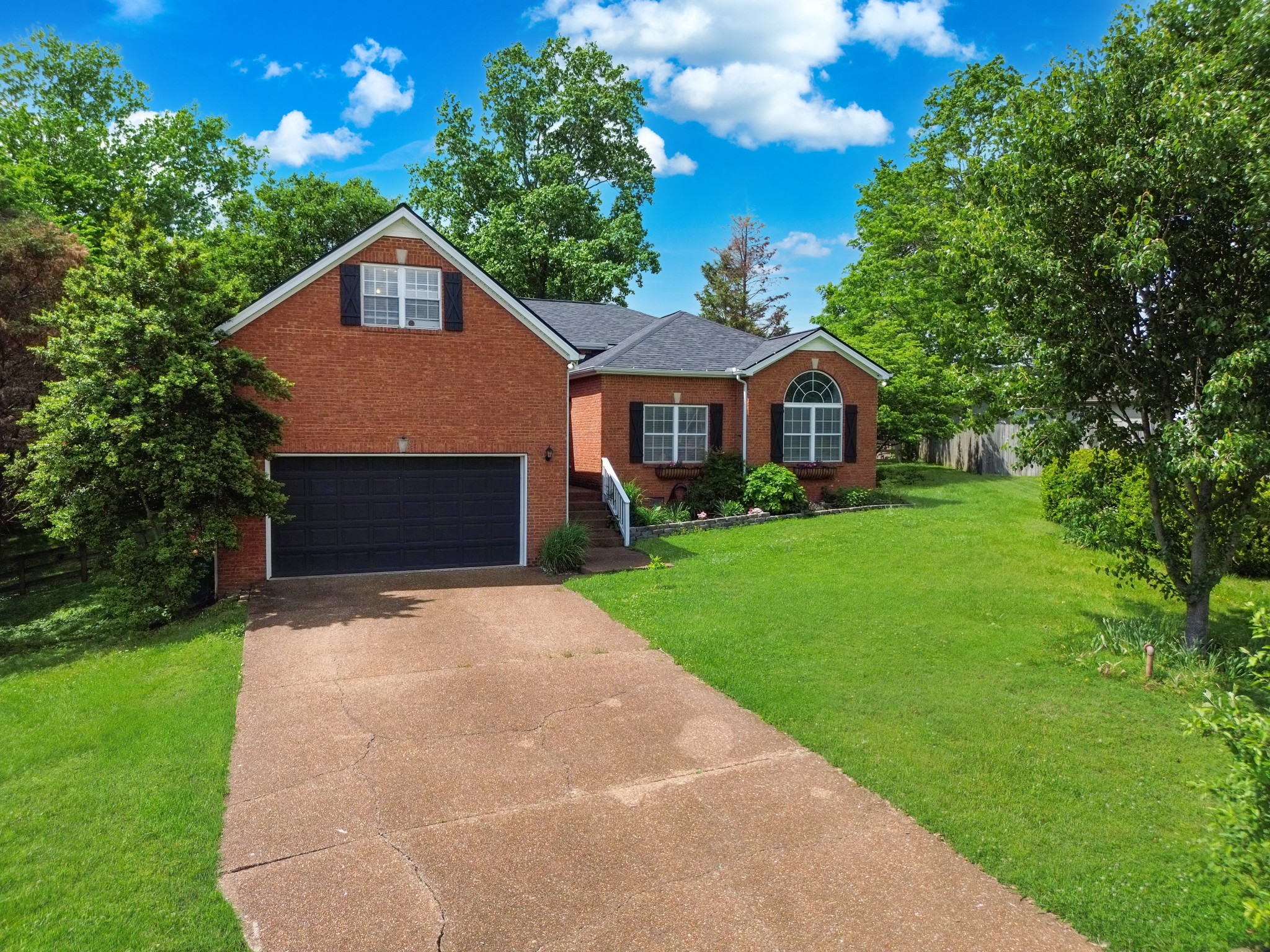2720 Tallow Trce