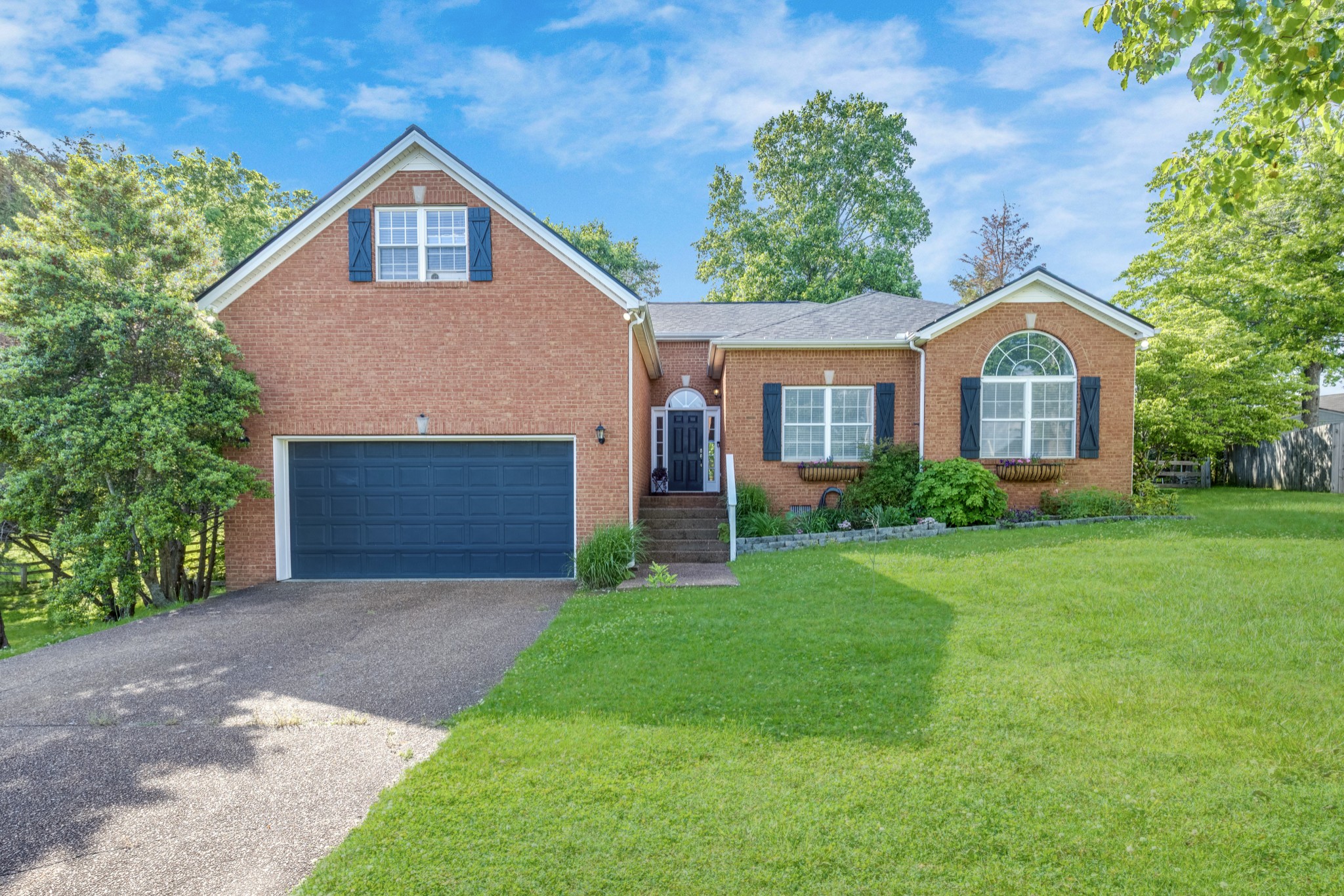 2720 Tallow Trce