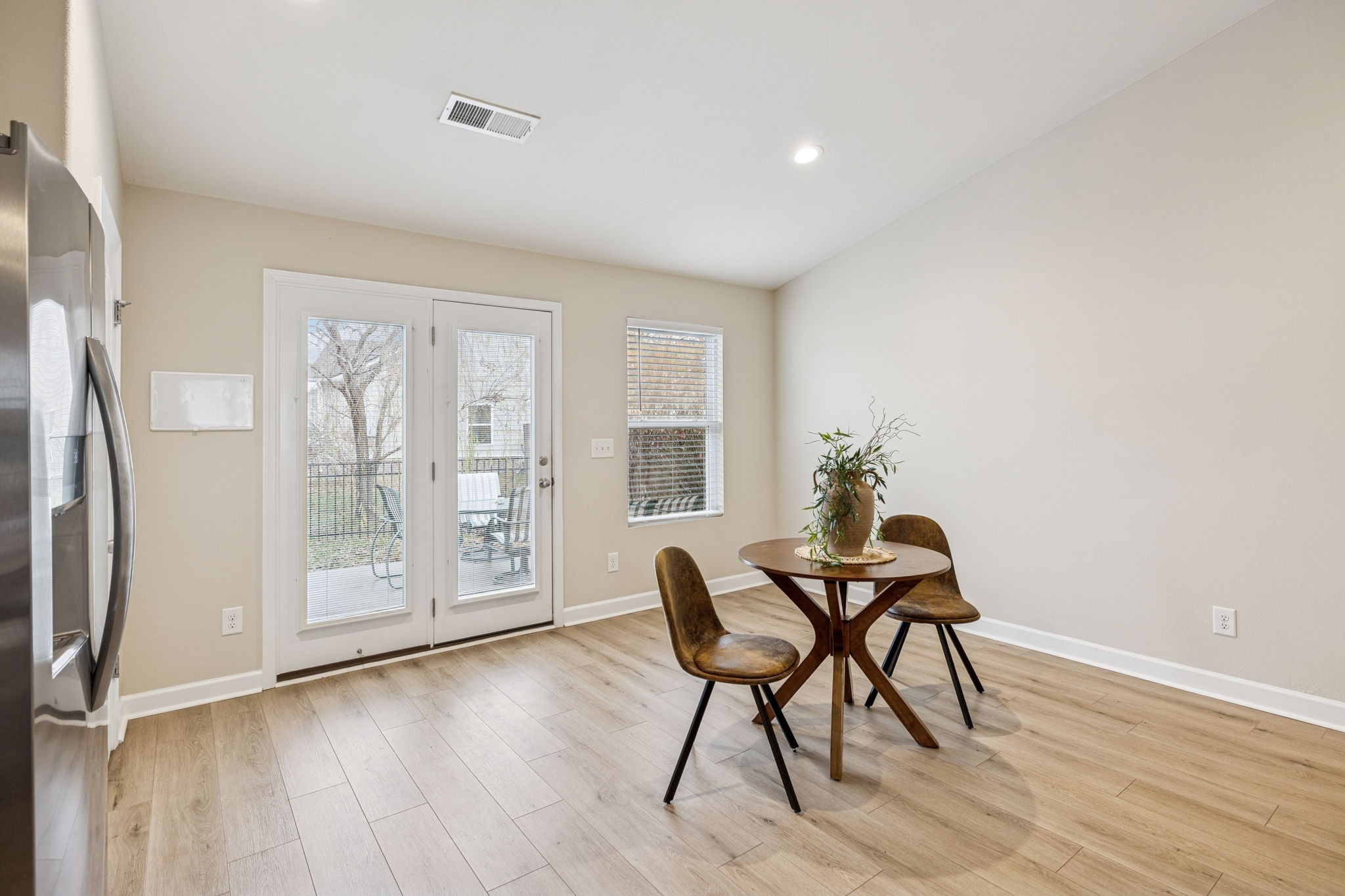 2275 Honey Farm Way