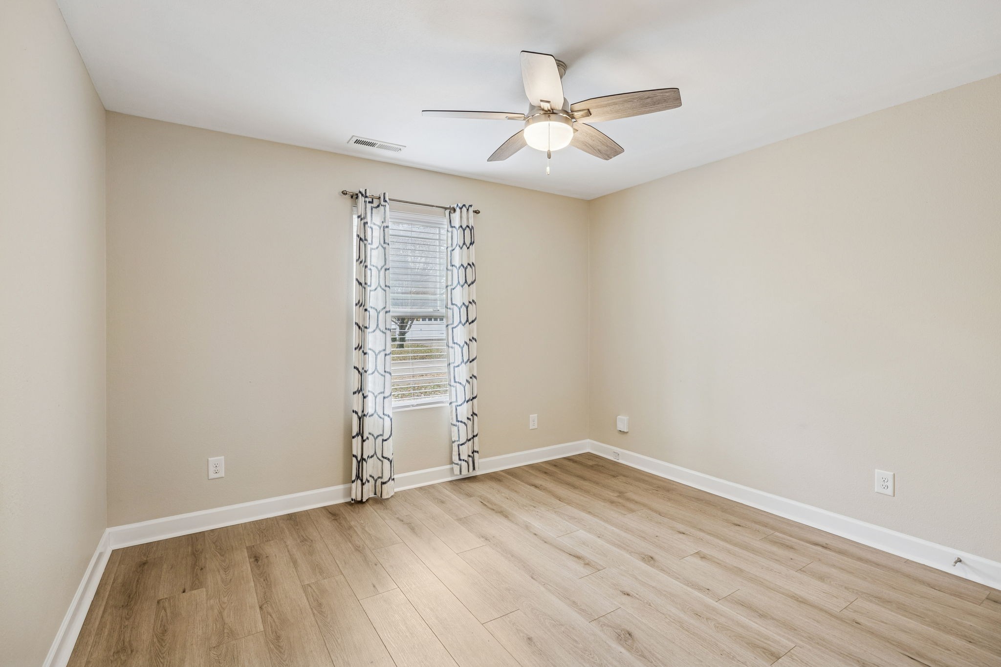 2275 Honey Farm Way