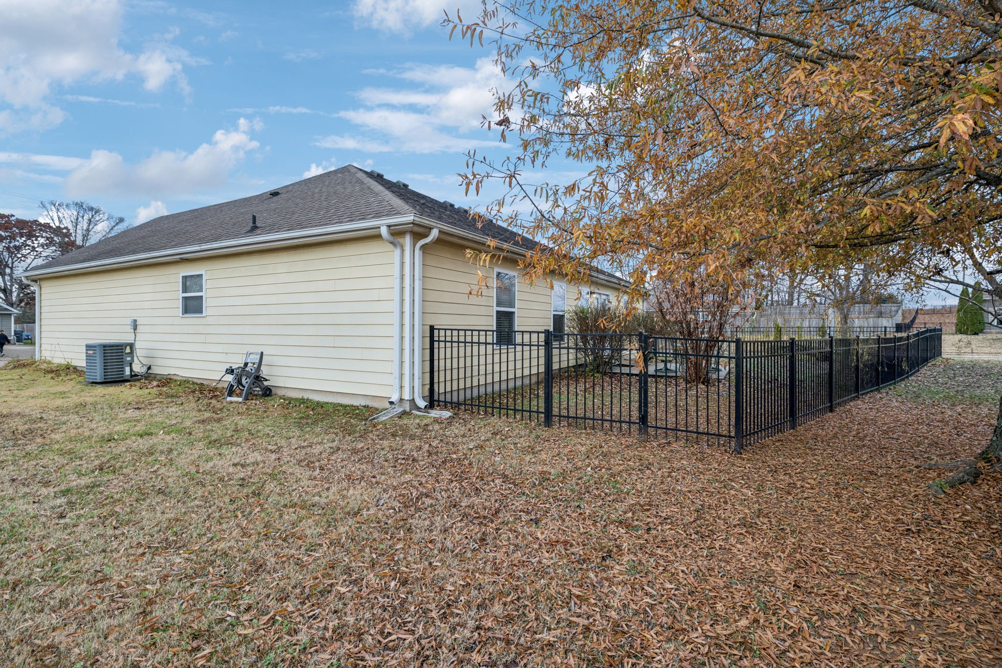 2275 Honey Farm Way