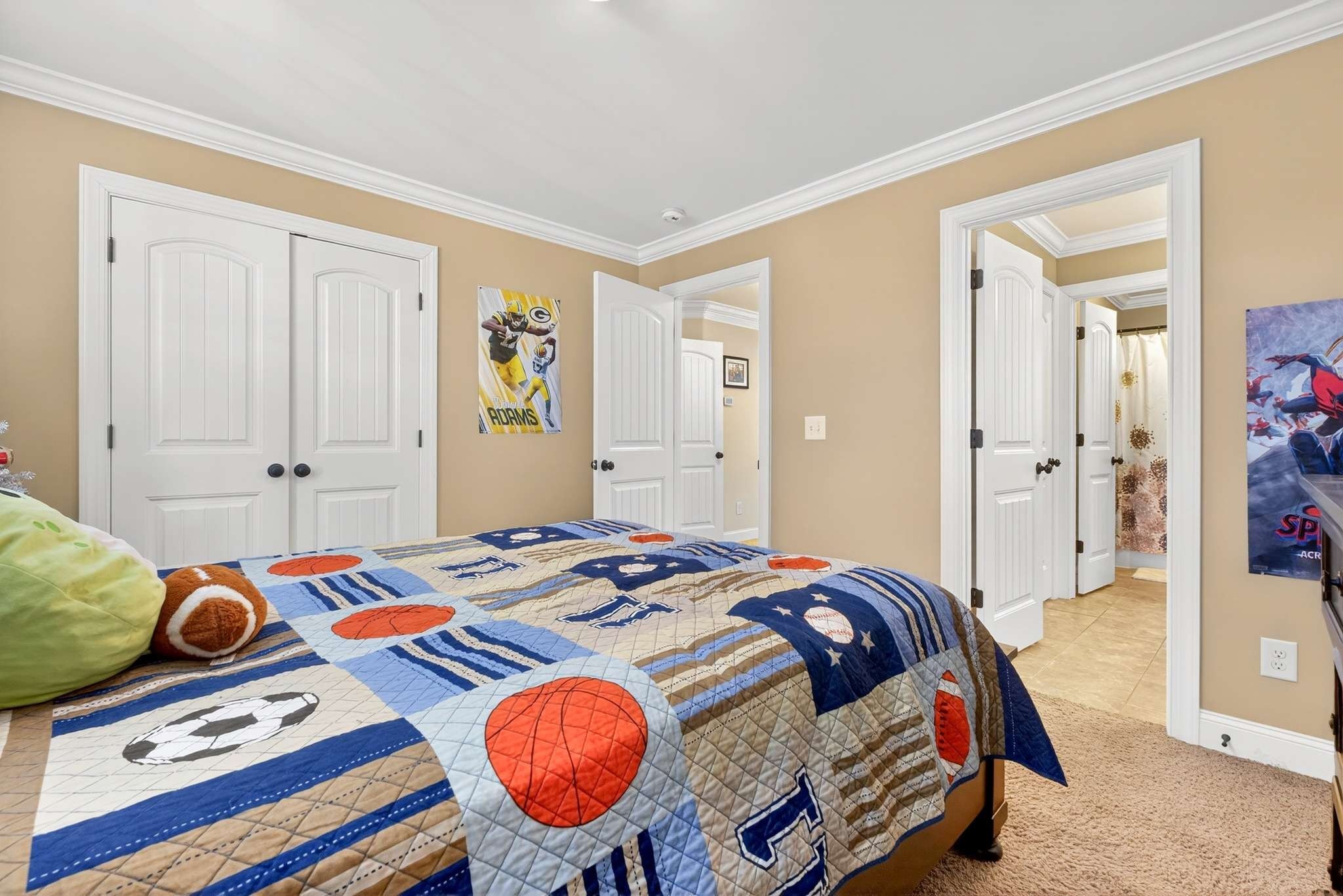 1007 Nealcrest Cir