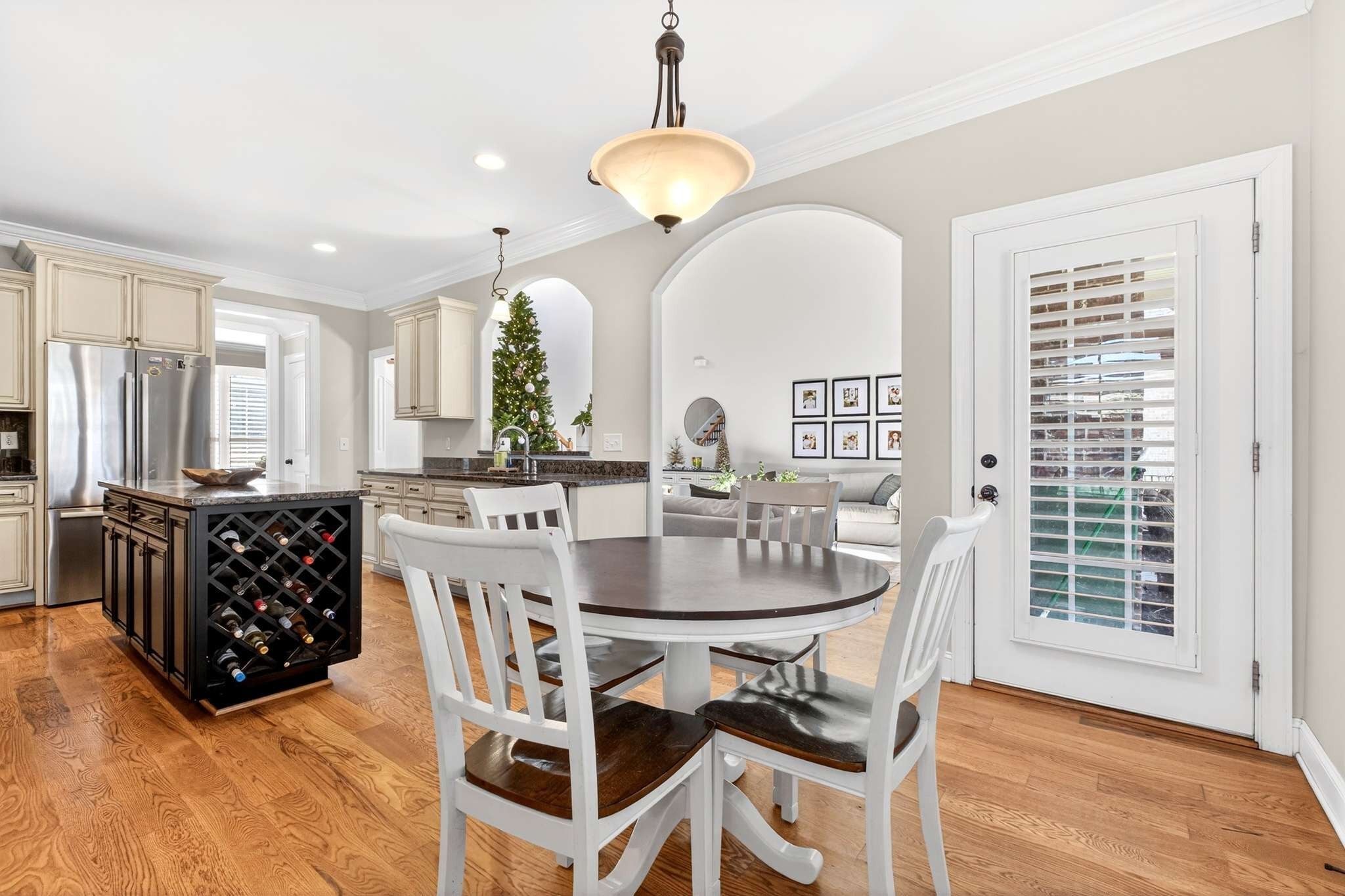 1007 Nealcrest Cir