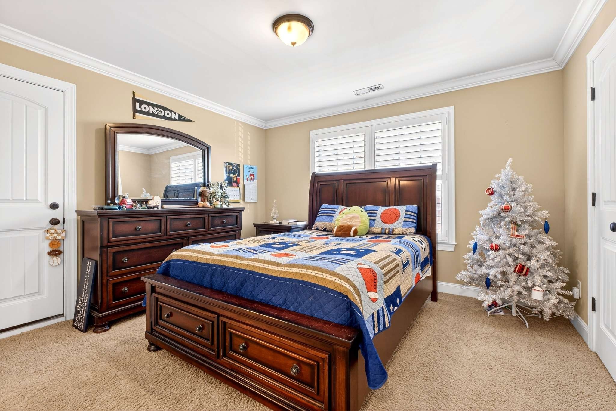 1007 Nealcrest Cir