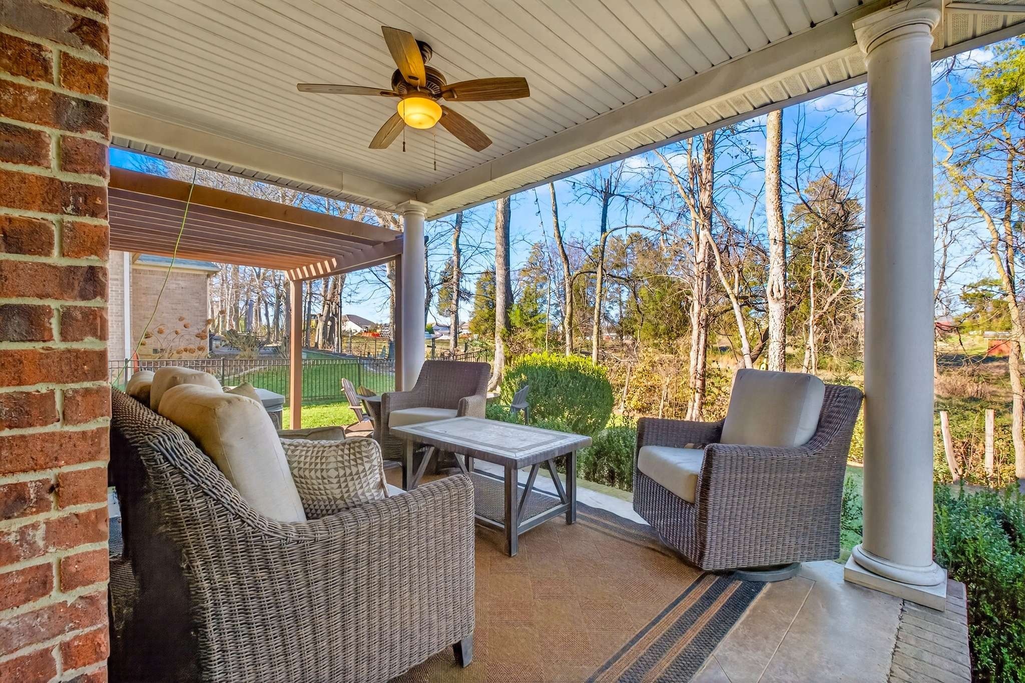 1007 Nealcrest Cir