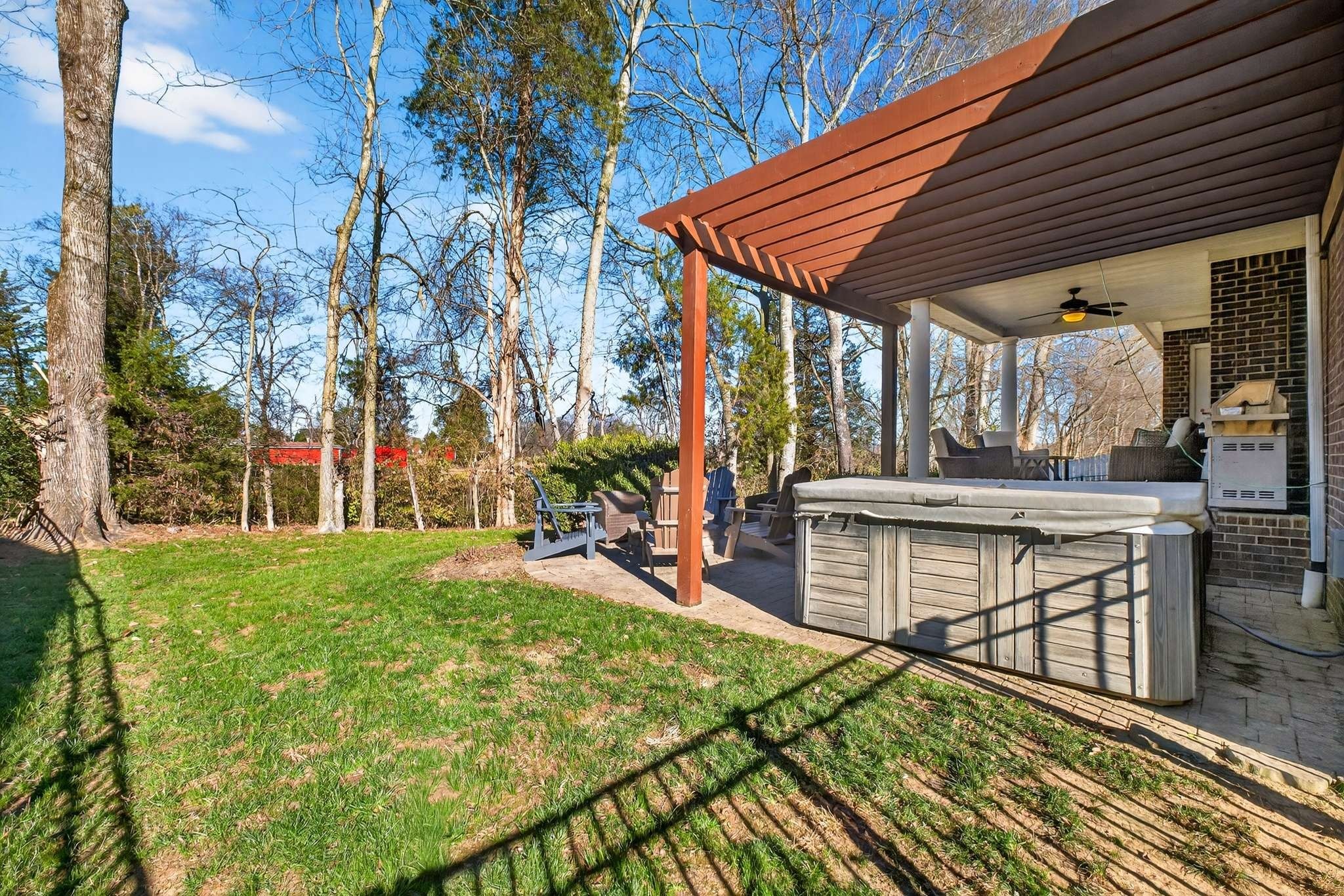 1007 Nealcrest Cir