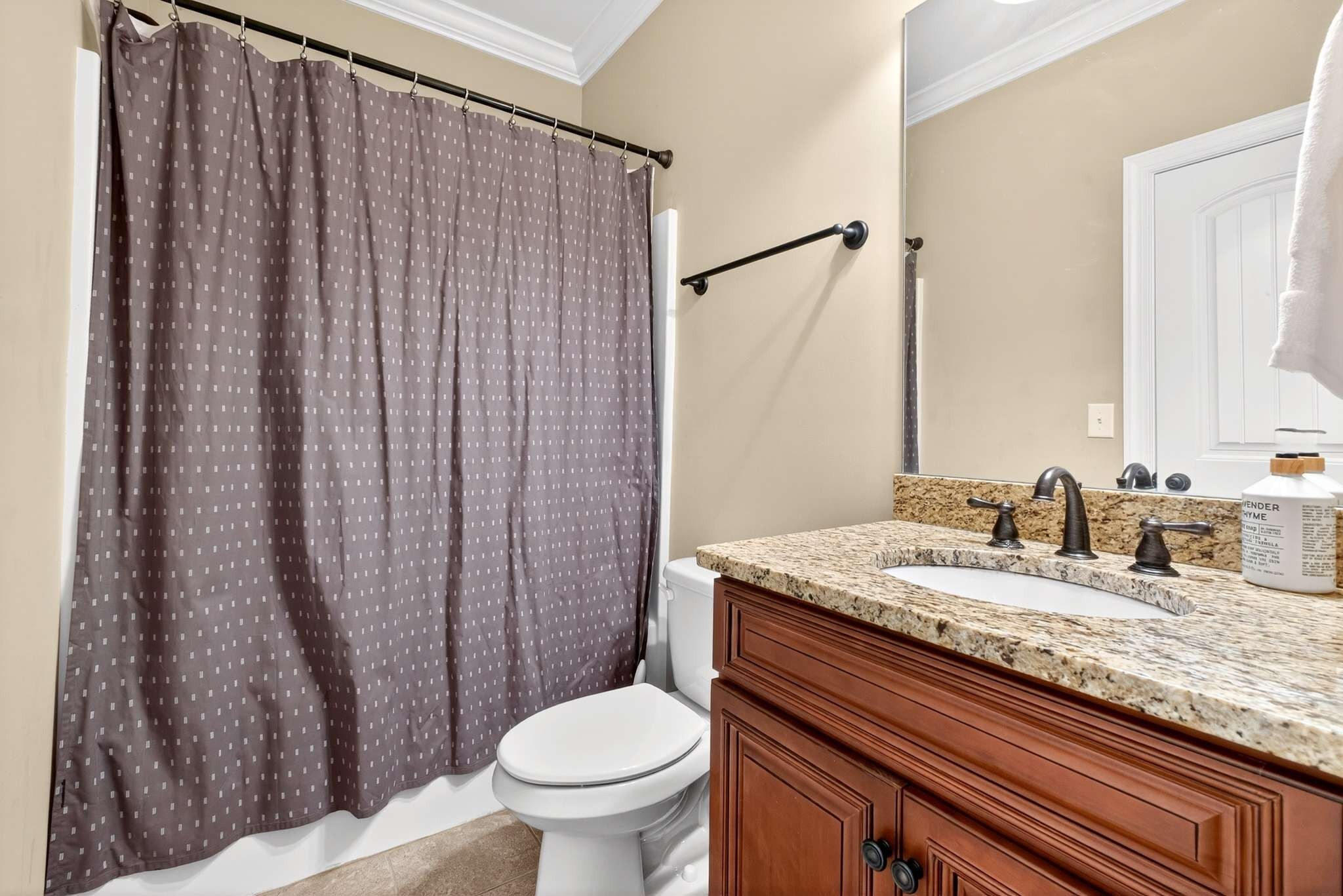 1007 Nealcrest Cir