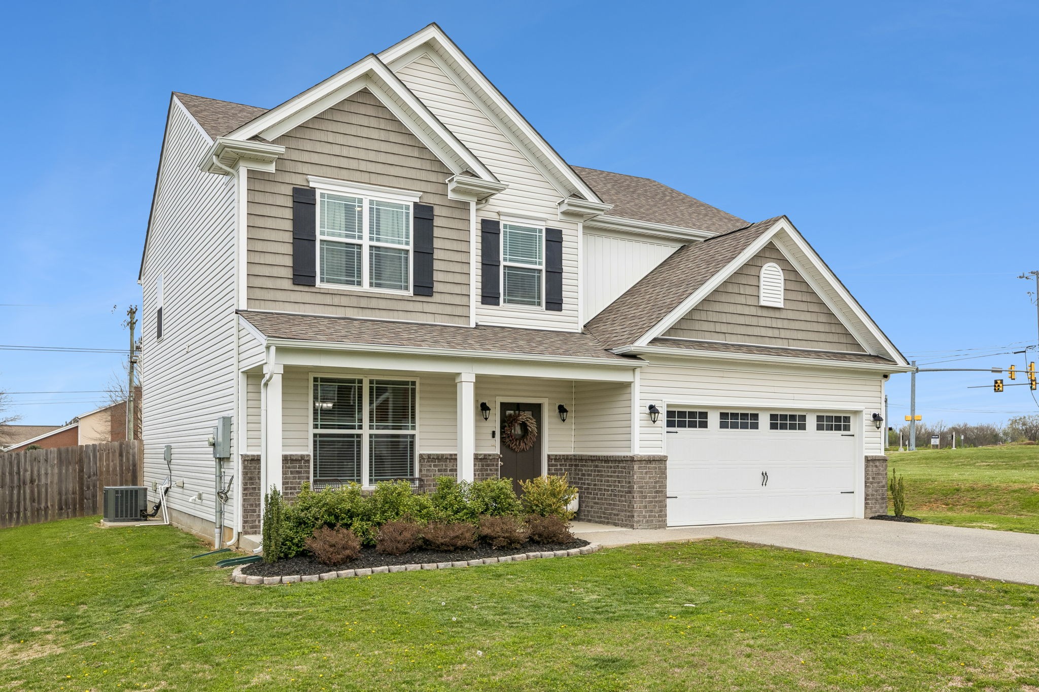 1004 Vanguard Dr