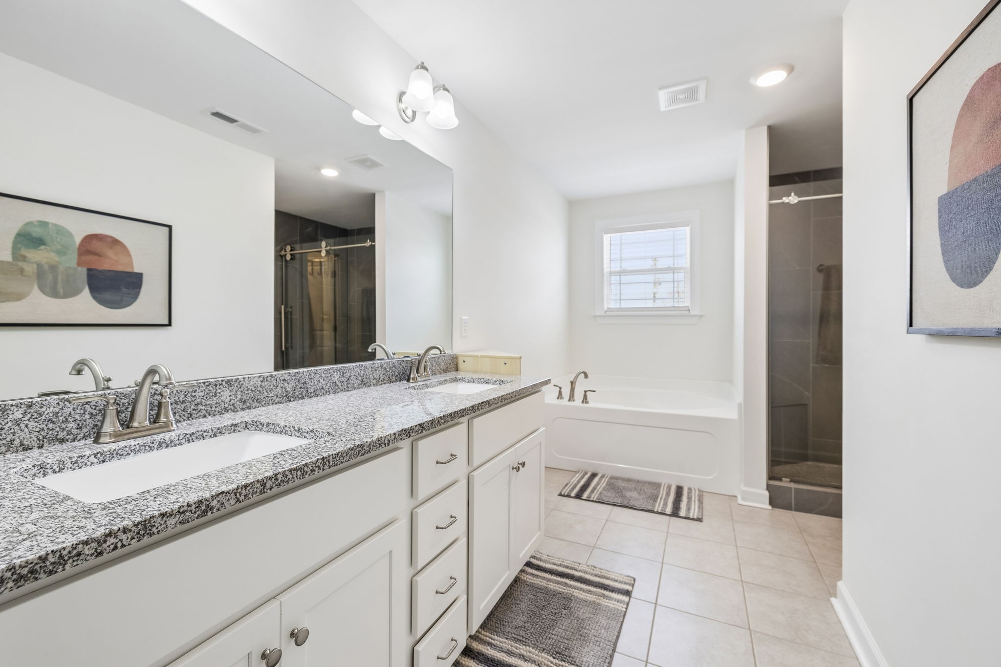 1004 Vanguard Dr
