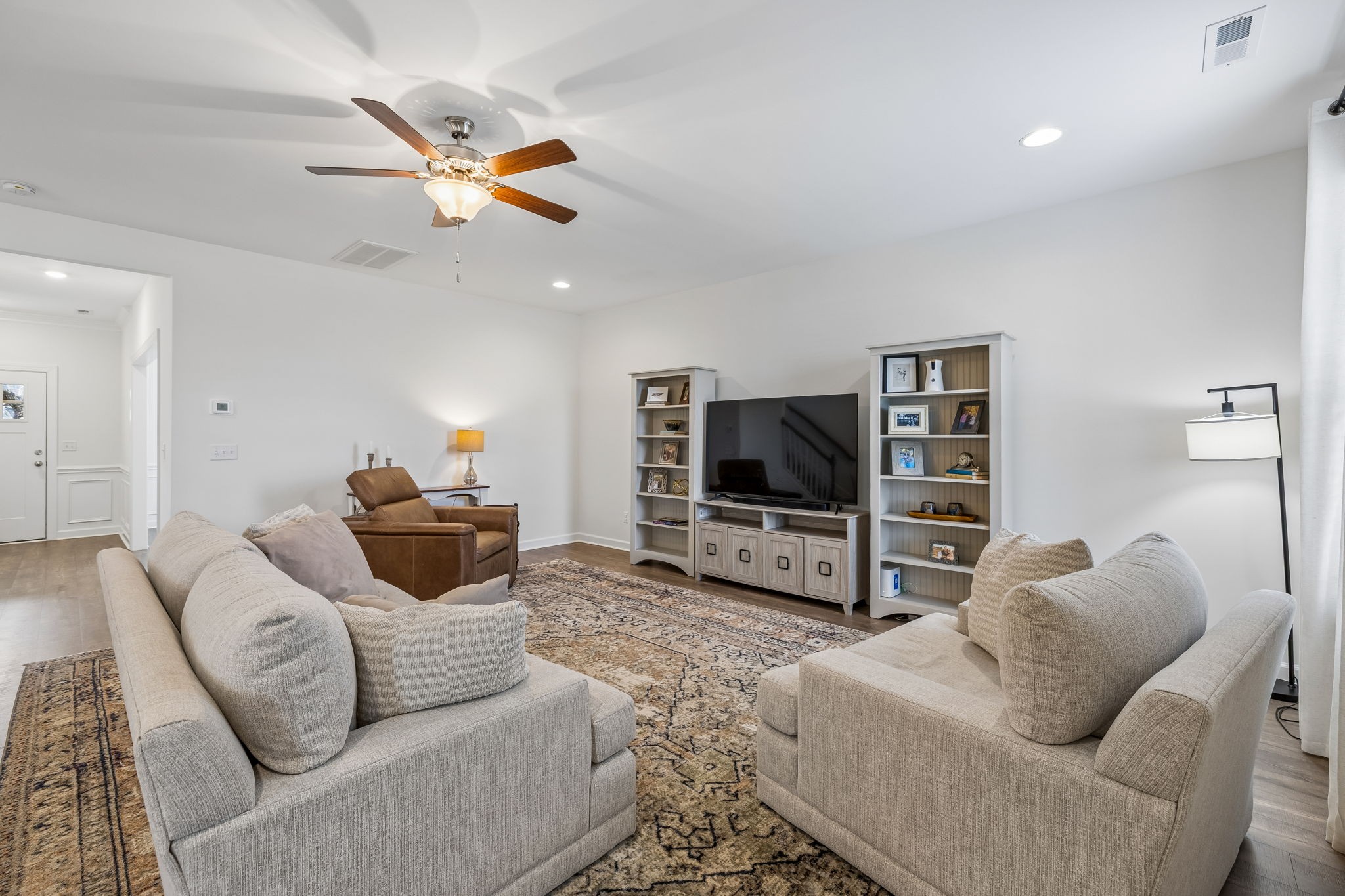 1004 Vanguard Dr