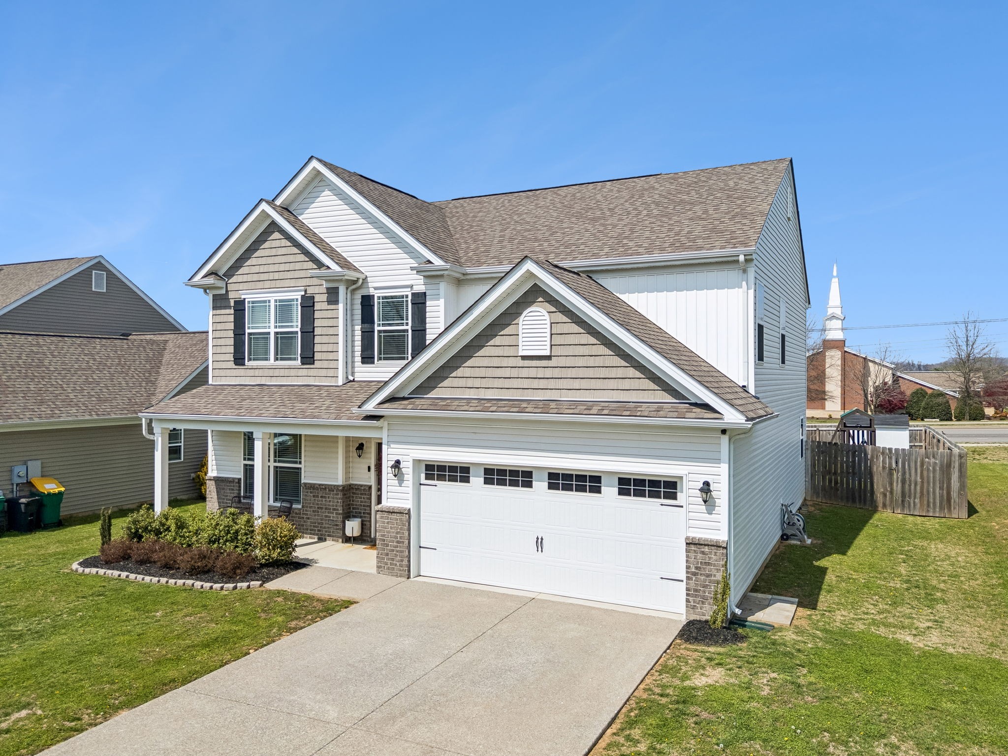 1004 Vanguard Dr