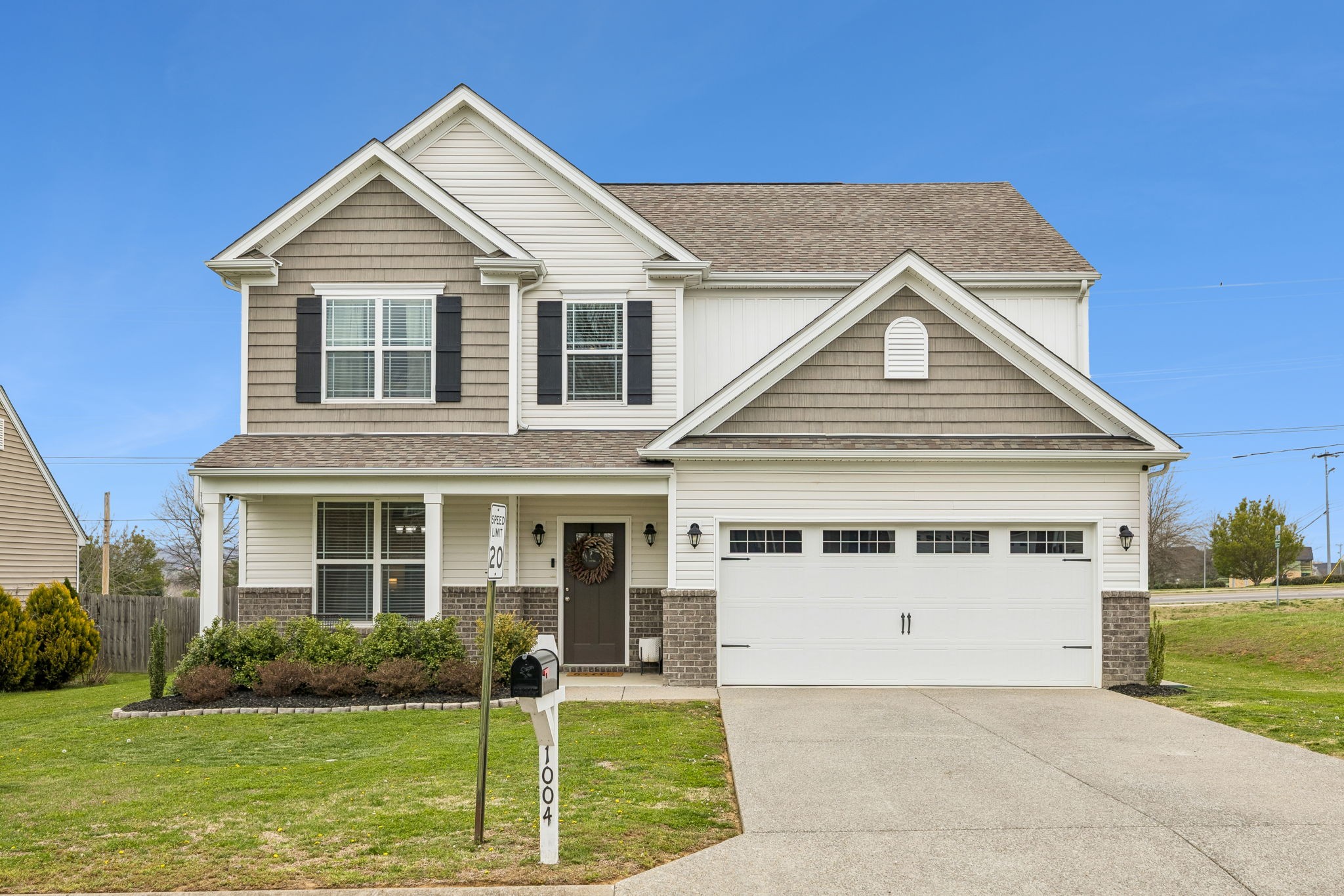 1004 Vanguard Dr