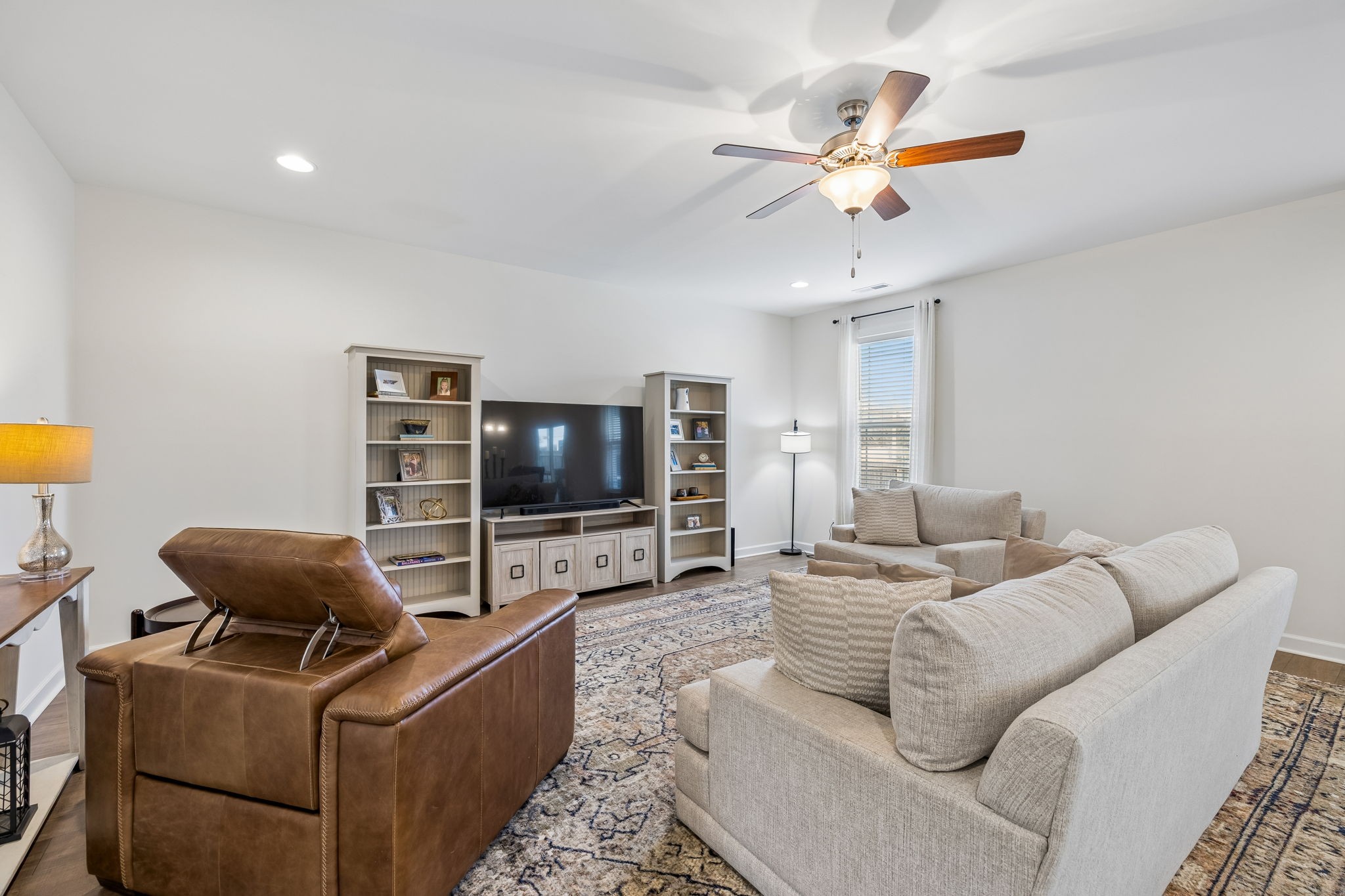 1004 Vanguard Dr
