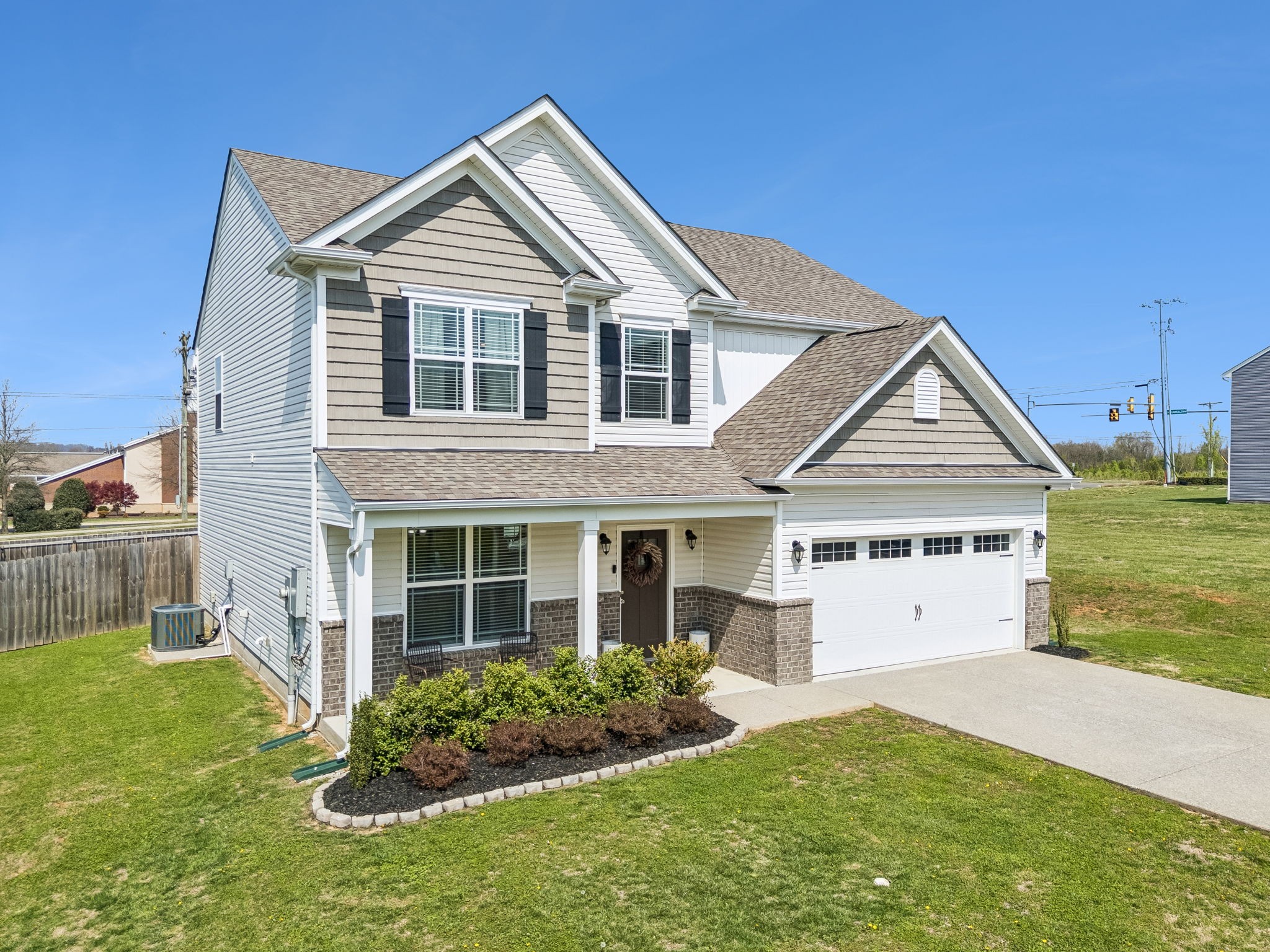 1004 Vanguard Dr