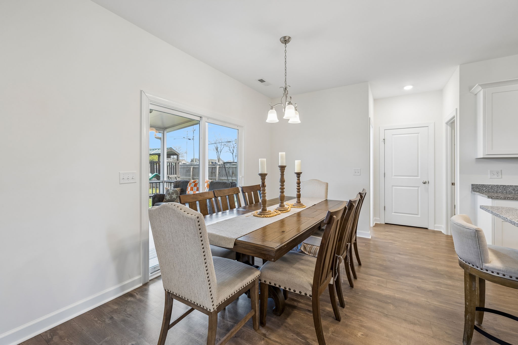 1004 Vanguard Dr